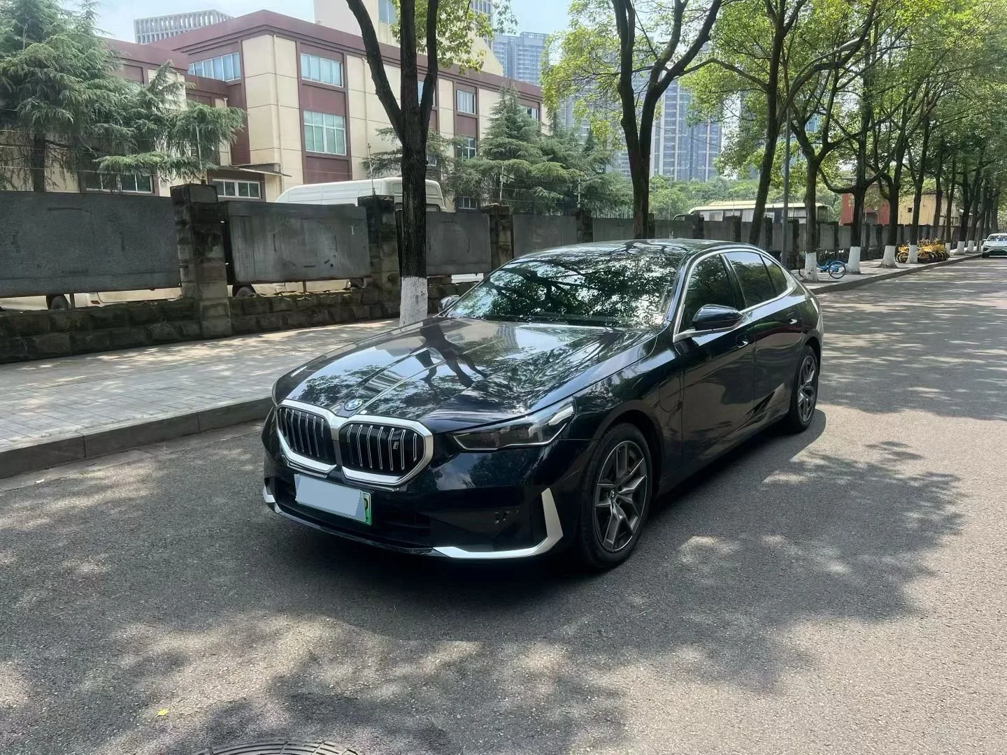 2024 BMW i5 eDrive 35L Luxury Package