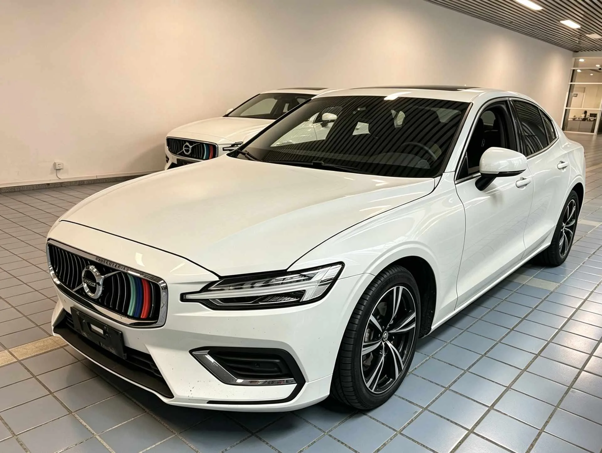 2022 Volvo S60 B4 Smart Comfort Luxury Edition