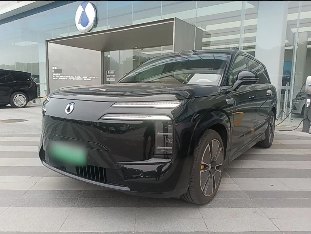 Denza N8 2023 All-Wheel Drive Super Hybrid Flagship Six-Seater Edition