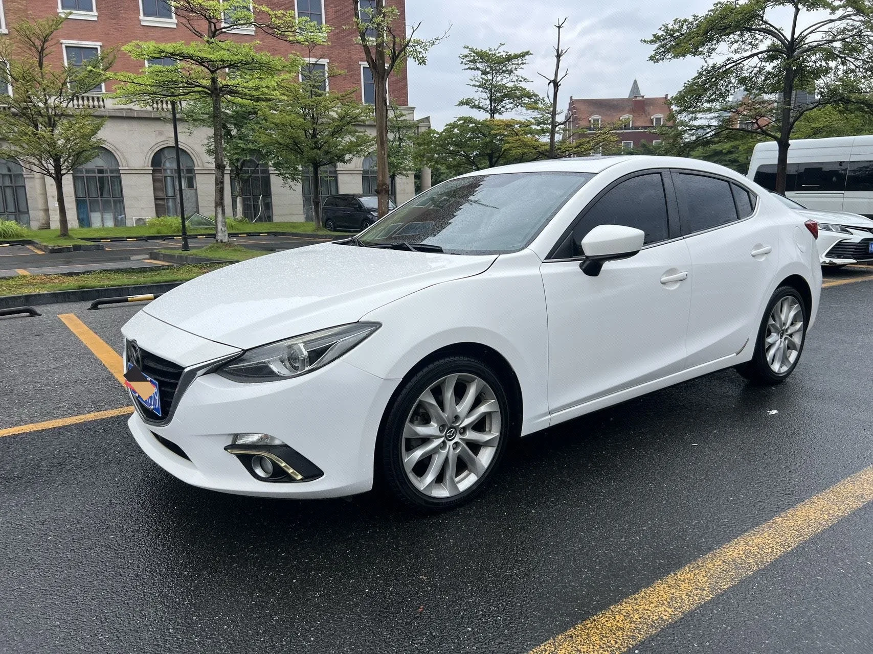 Mazda3 Axela 2014 Sedan 2.0L Automatic Sport