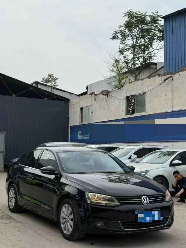 2014 Volkswagen Sagitar Facelift 1.4TSI Automatic Luxury