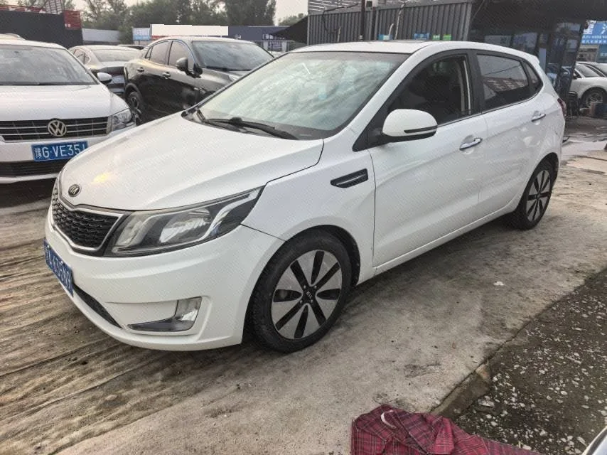 Kia K2 2012 Hatchback 1.6L AT Premium