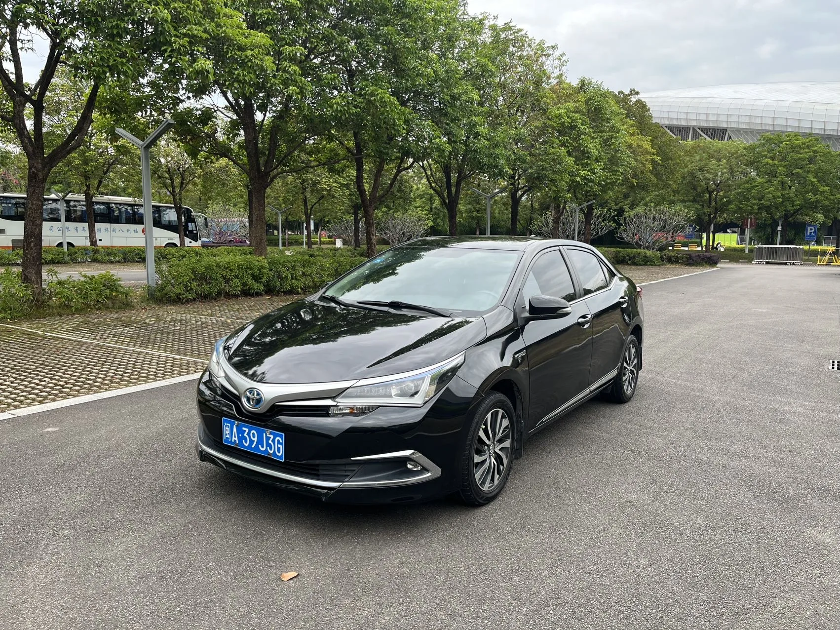 2017 Toyota Corolla Hybrid 1.8L E-CVT Leading Edition (Facelift)