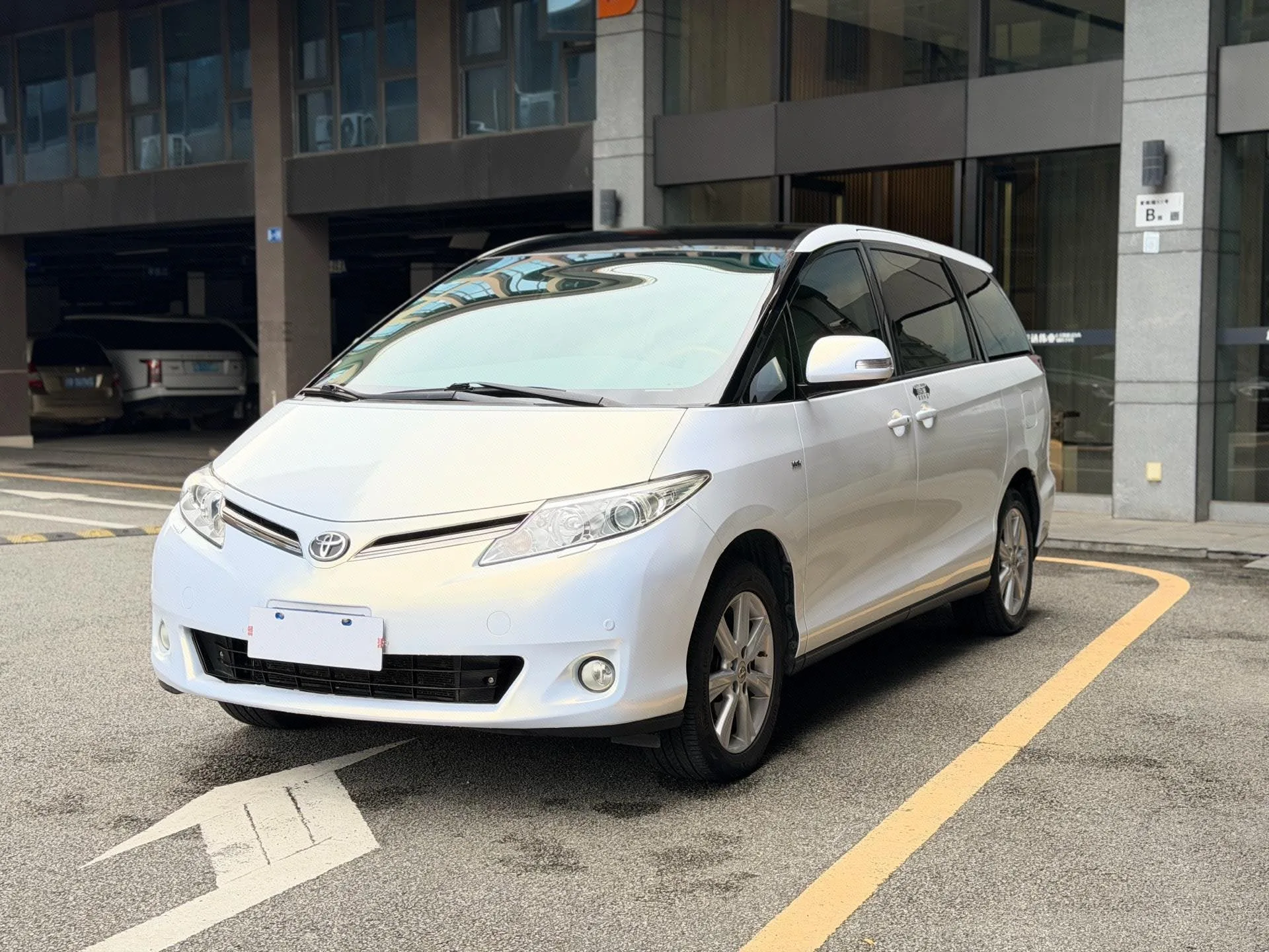 2012 Previa 2.4L 7-seater Standard Edition