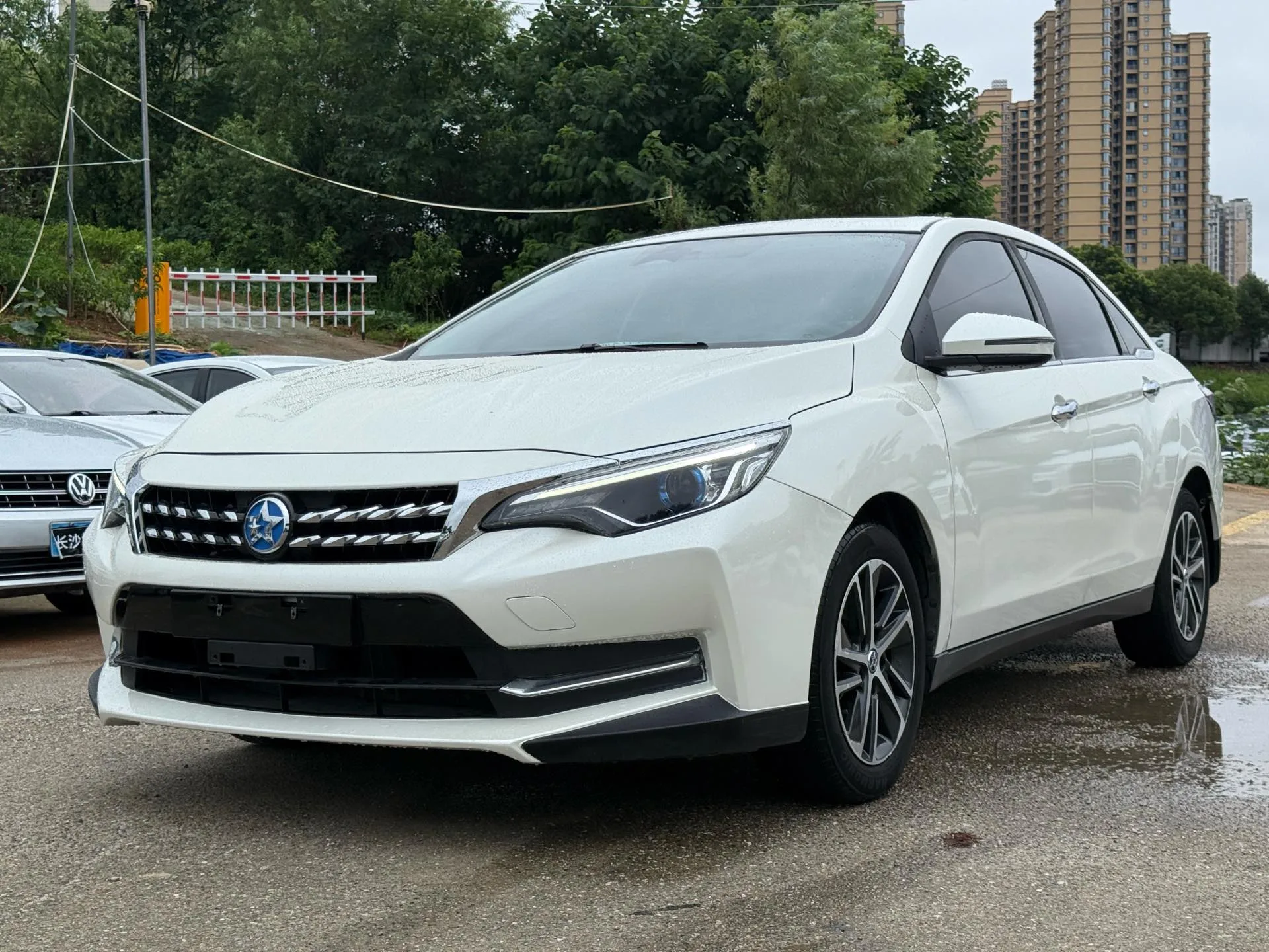 Venucia D60 2019 Model Year 1.6L XE CVT Comfort Edition