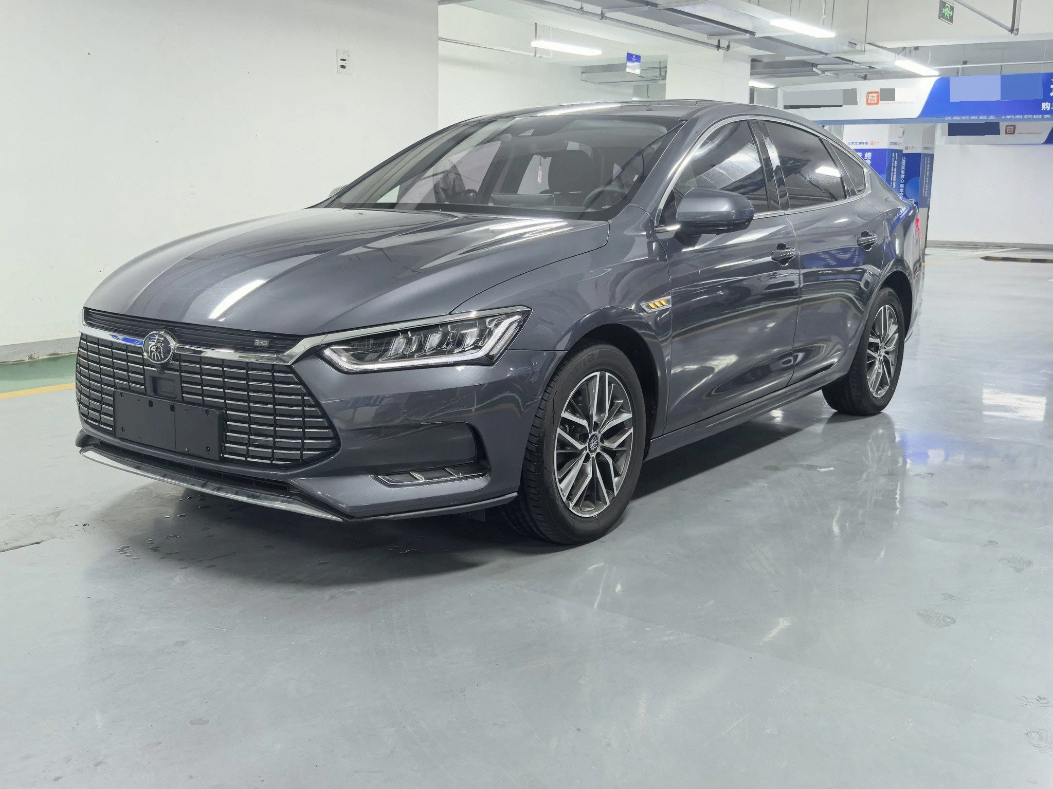 Qin Pro New Energy 2019 EV Super Power Edition: High-Power, Long-Range, Smart Connect "Lead the Way" Model