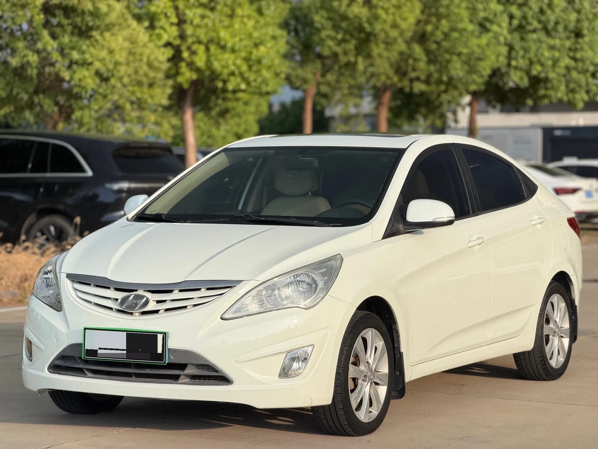 Rena 2010 Sedan 1.6L Automatic Premium GLS