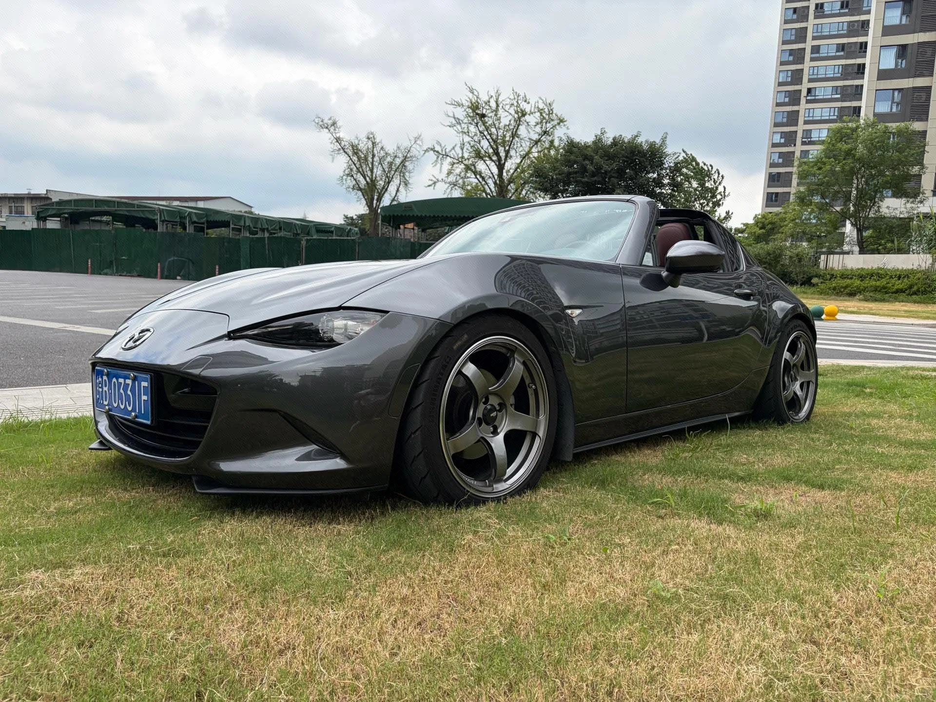 2018 Mazda MX-5 2.0L RF, Platinum Steel Gray