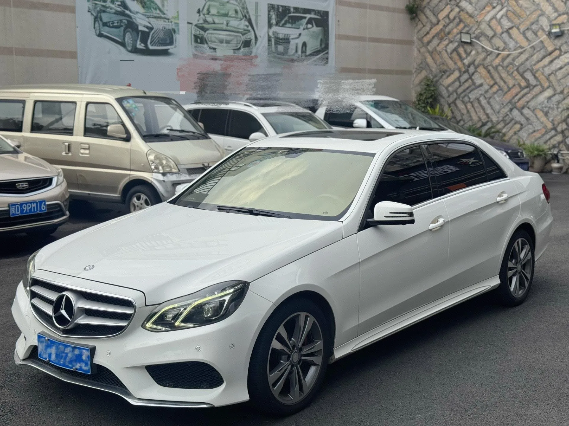 2015 Mercedes-Benz E-Class E 260 L Sport