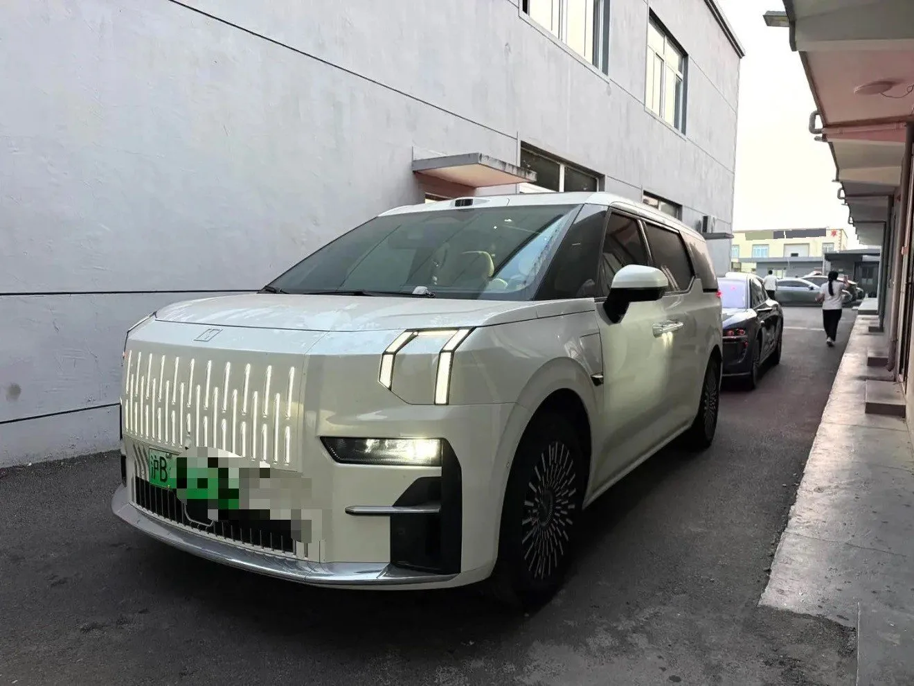 Extreme Krypton 009 2024 Model 7-Seat Aisle Edition 108kWh
