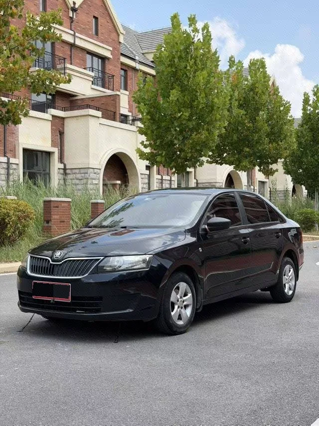 2013 Xinrui 1.6L Automatic "Le Xuan" Trim Level