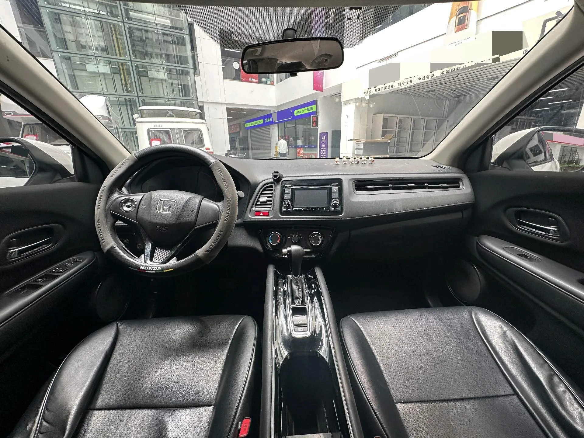 Vezel 2015 1.5L CVT 2WD Comfort Model