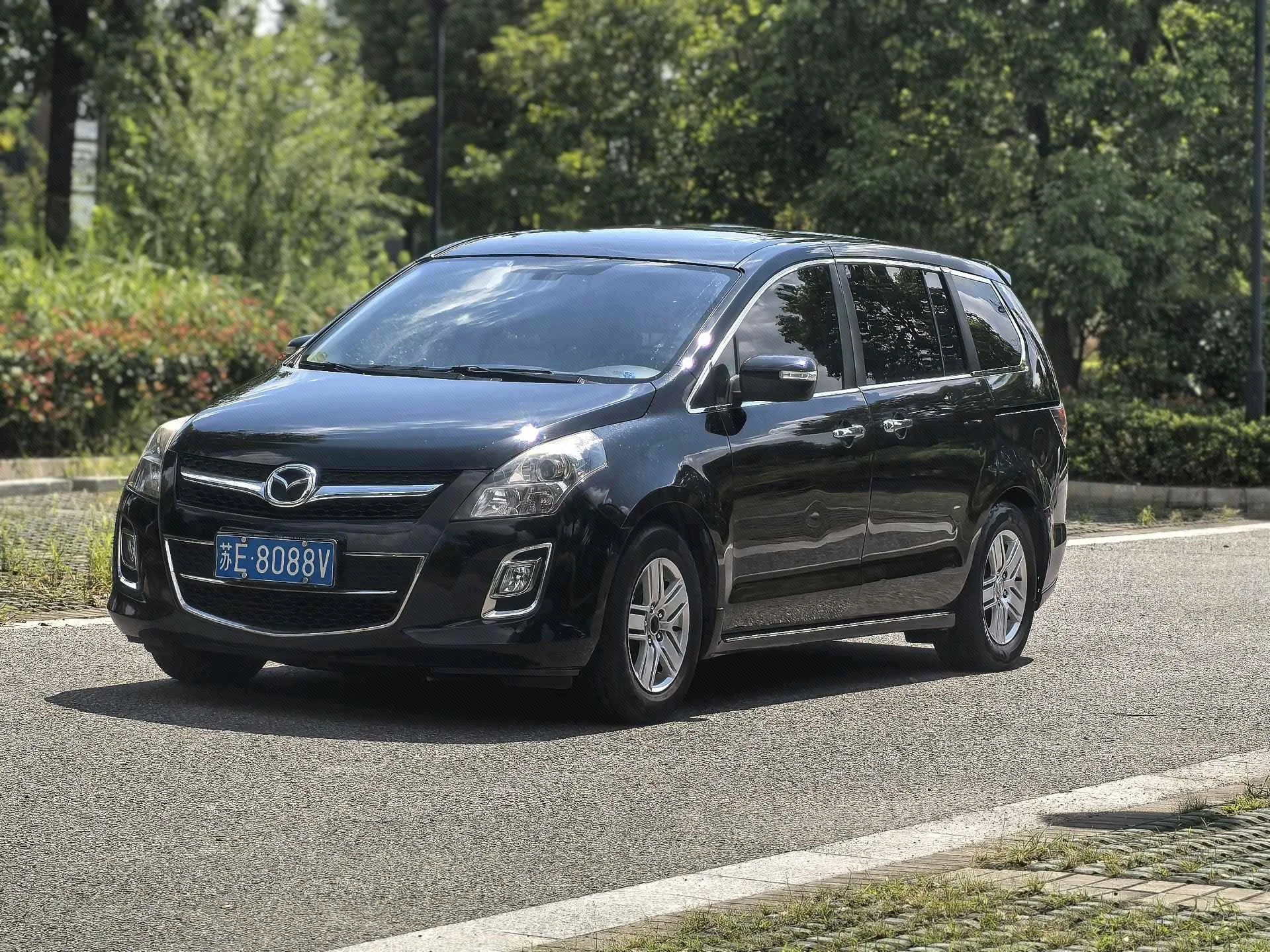 2013 Mazda 8 2.5L Premium Edition