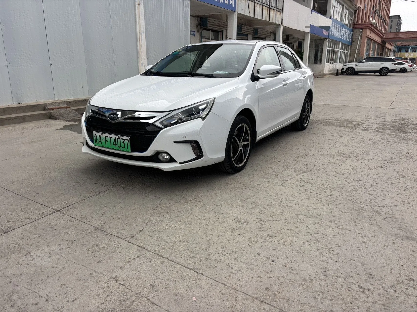 BYD 2014 Qin 1.5T "Cool Black Knight" Flagship Model, Automatic Transmission