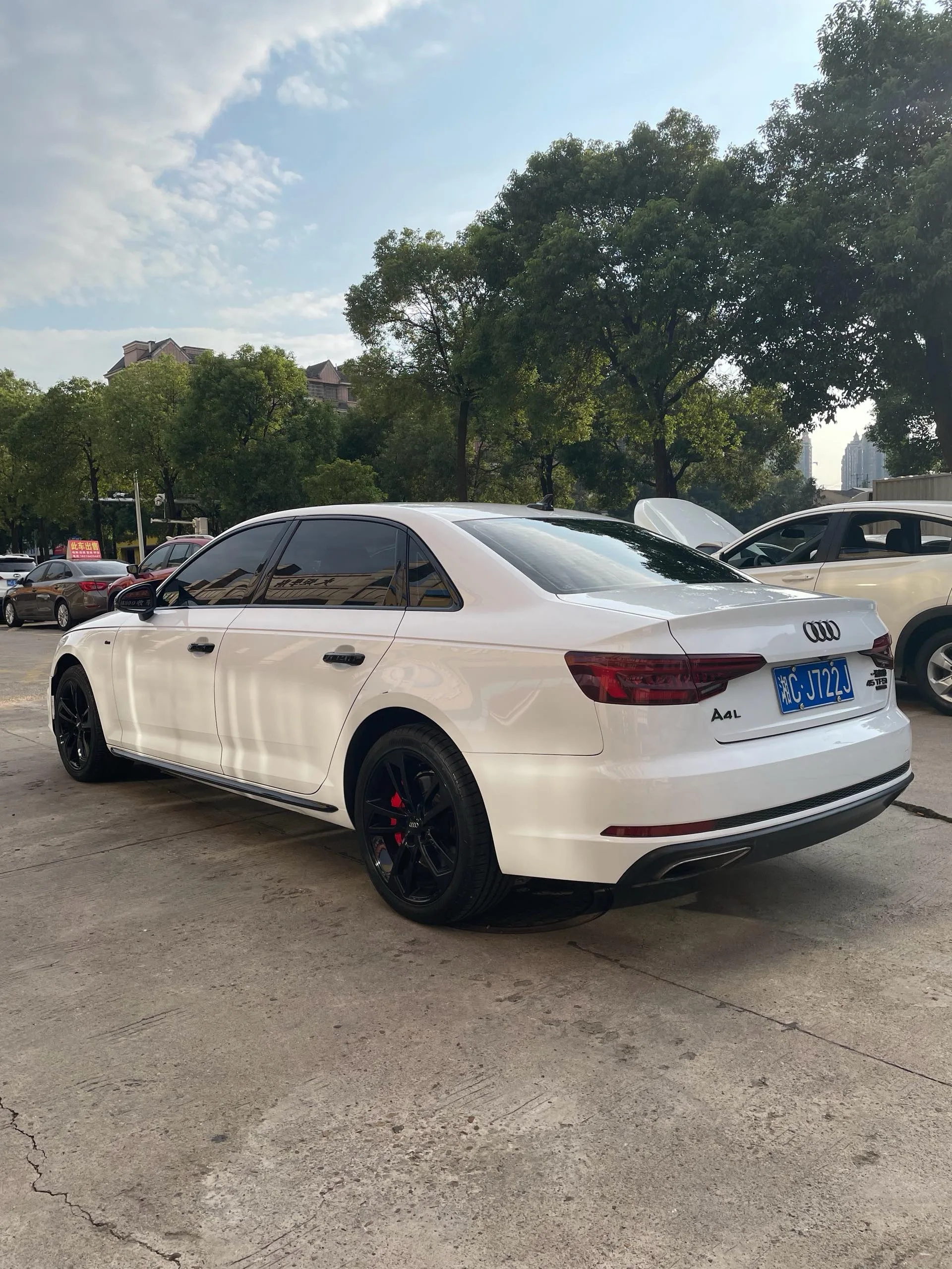 Audi A4L 2019 40 TFSI Progressive (China VI Emission Standard)