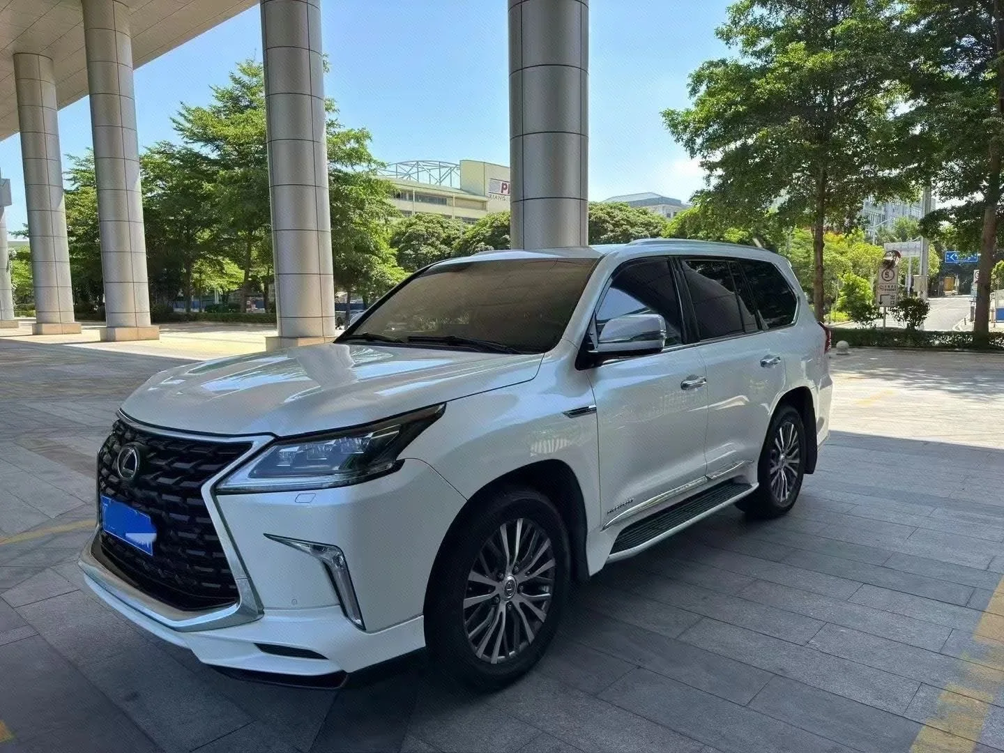 2019 Lexus LX 570 Sport Luxury Edition