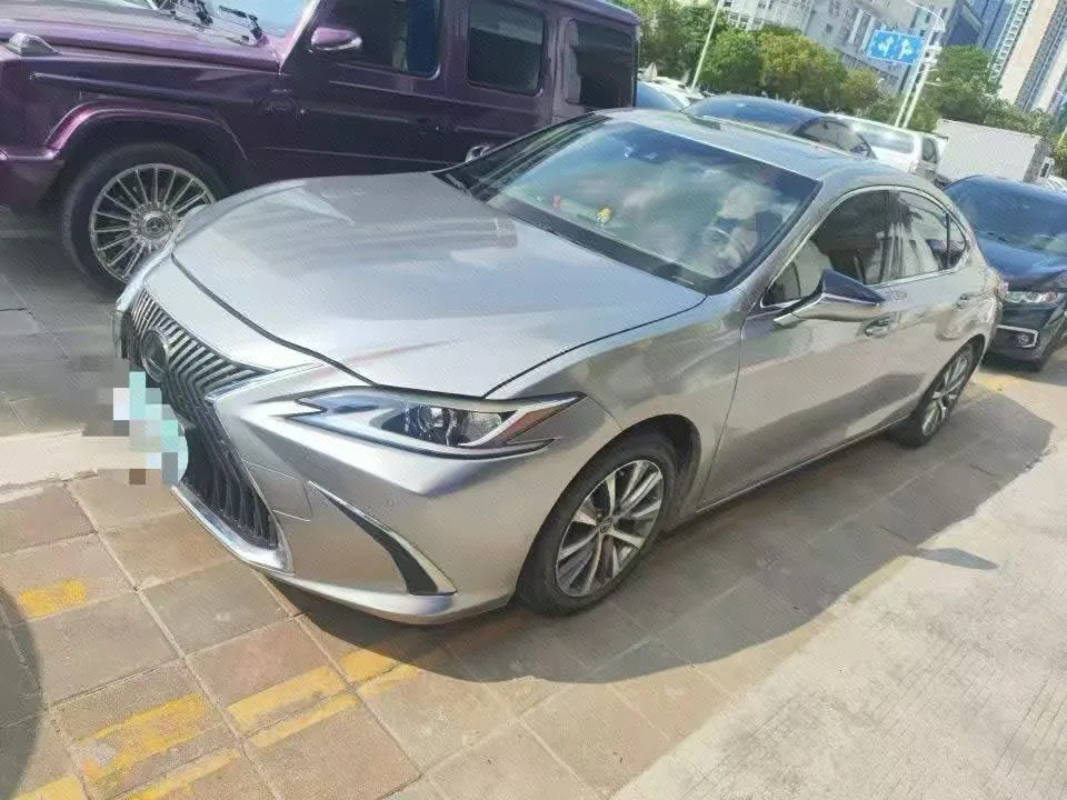 Lexus ES 2020 200 Excellence Edition