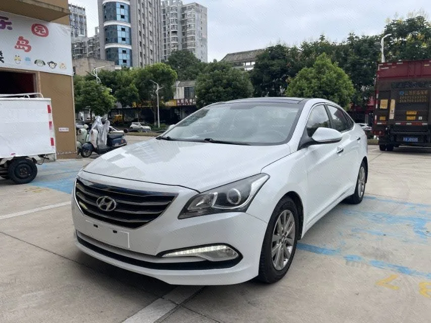 2014 Mistra 1.8L Automatic Intelligent GLS