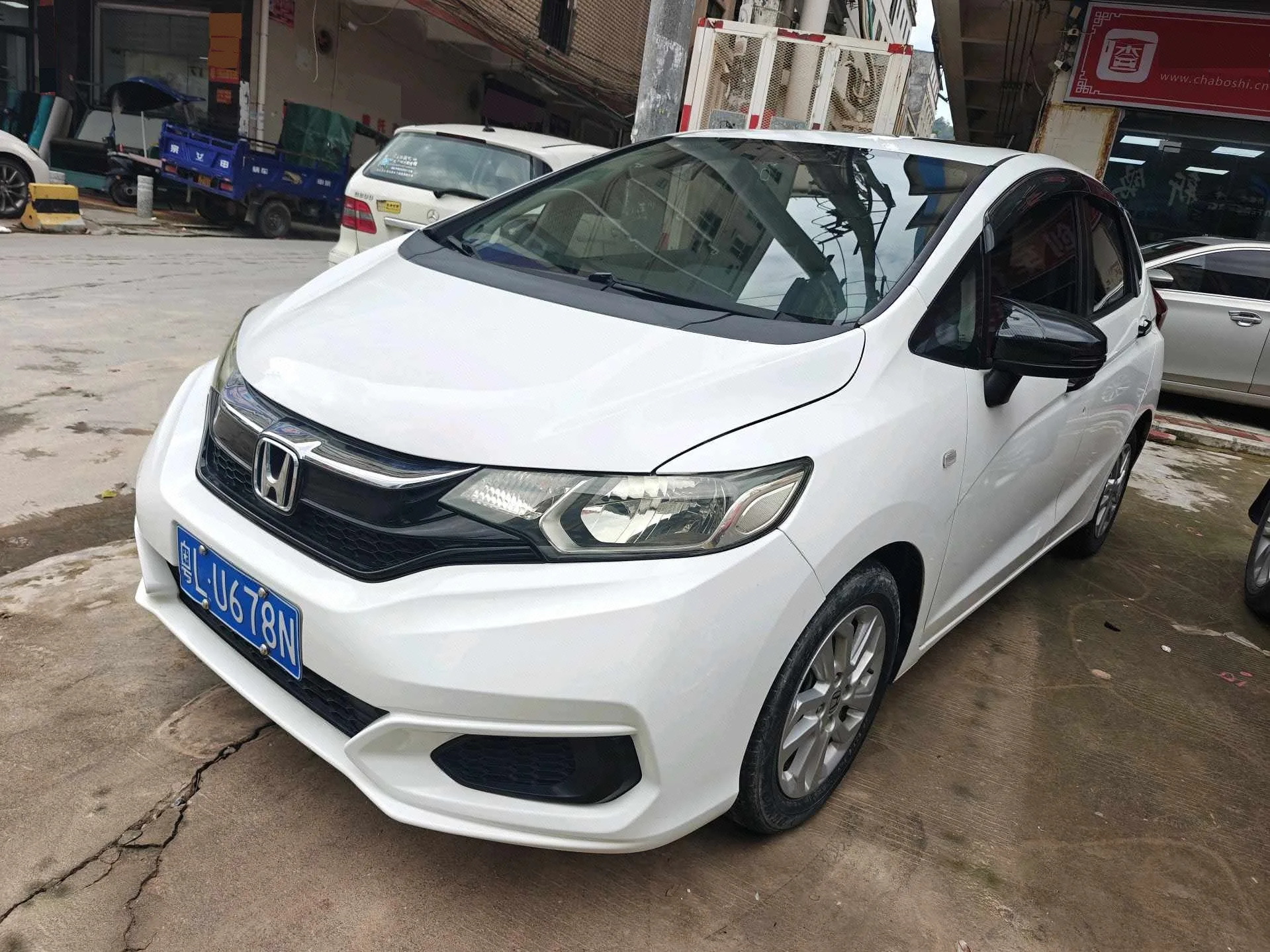 Honda Fit 2018 1.5L CVT Comfort Sunroof Edition