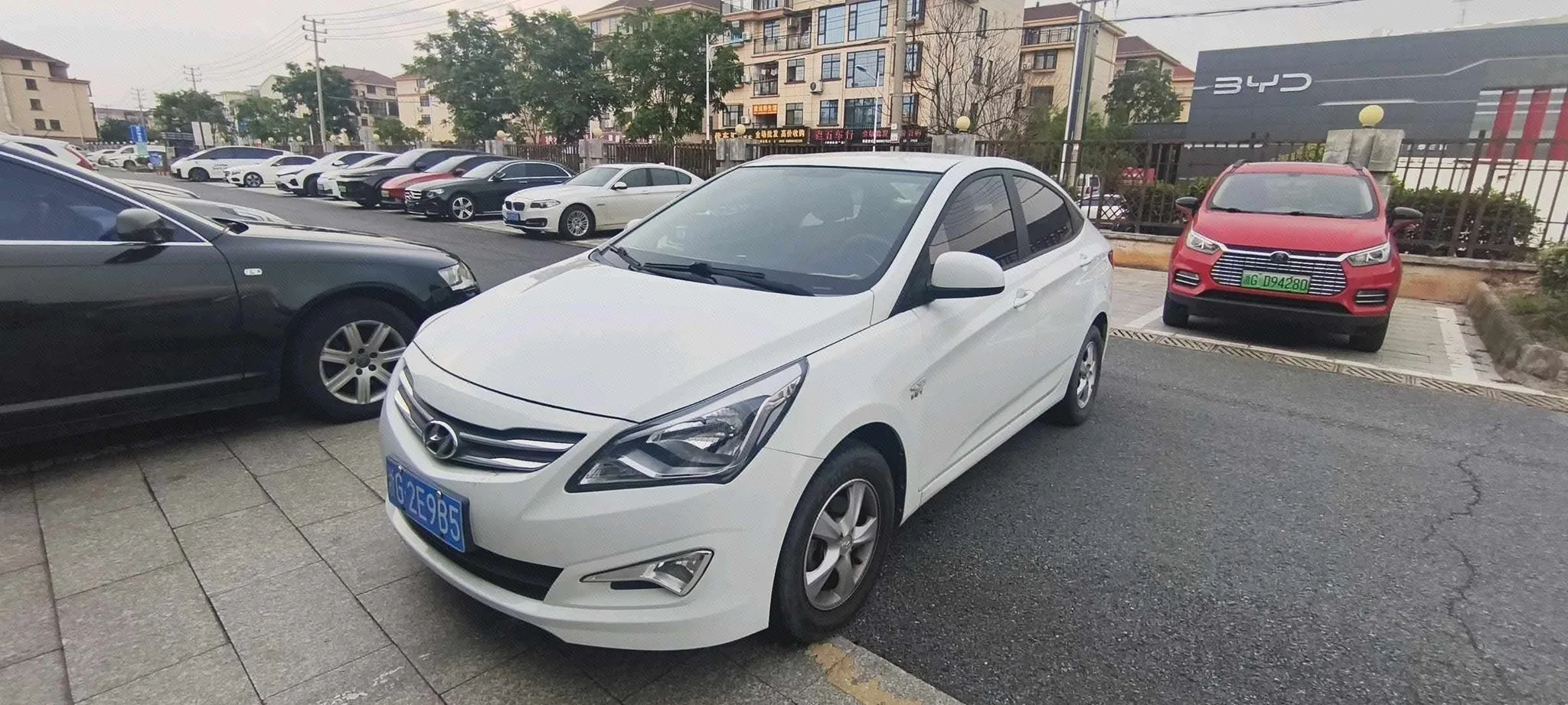 Rena 2016 Model Year 1.4L Automatic Smart GLS