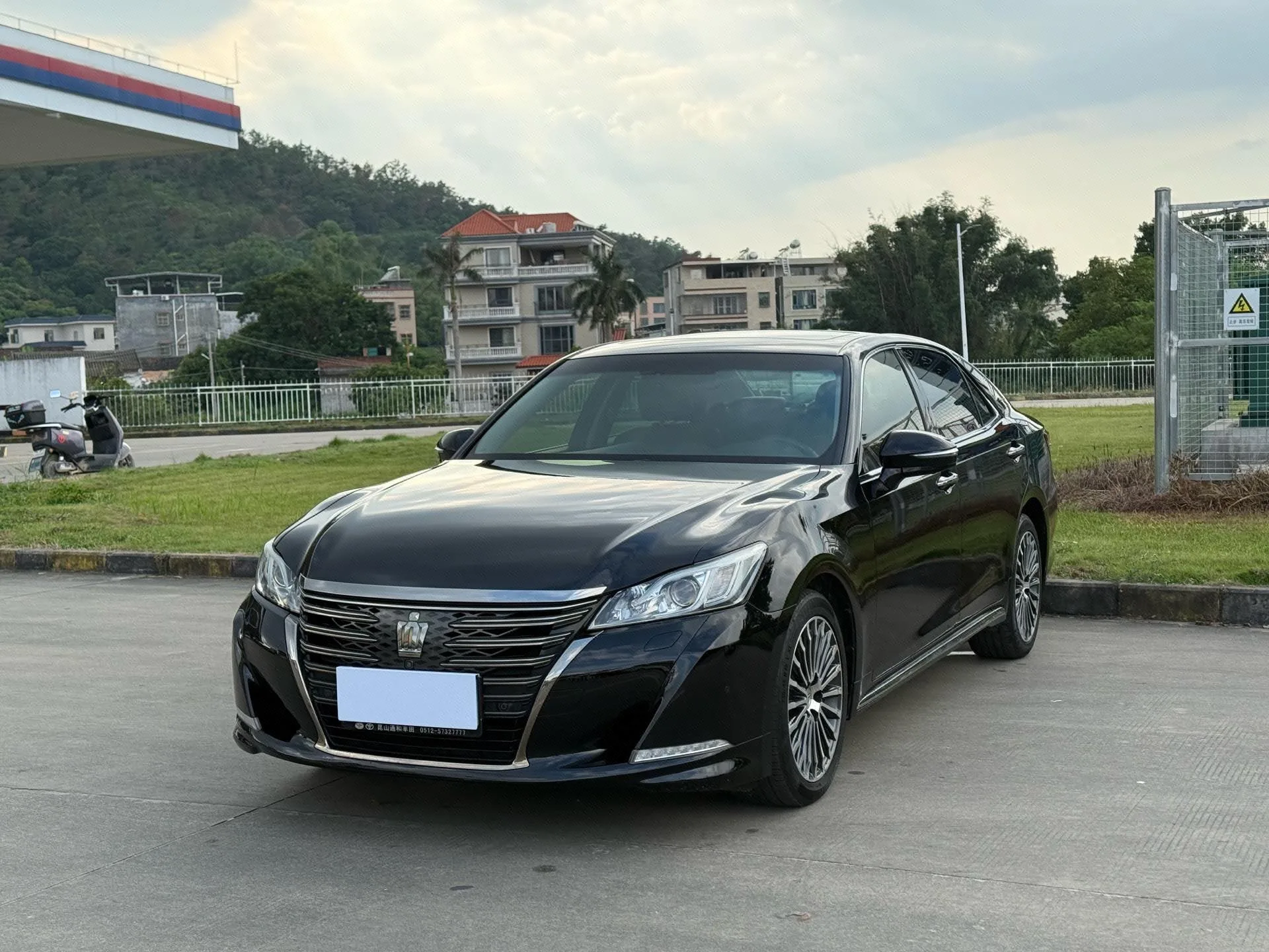 Crown 2018 2.0T Sport Edition
