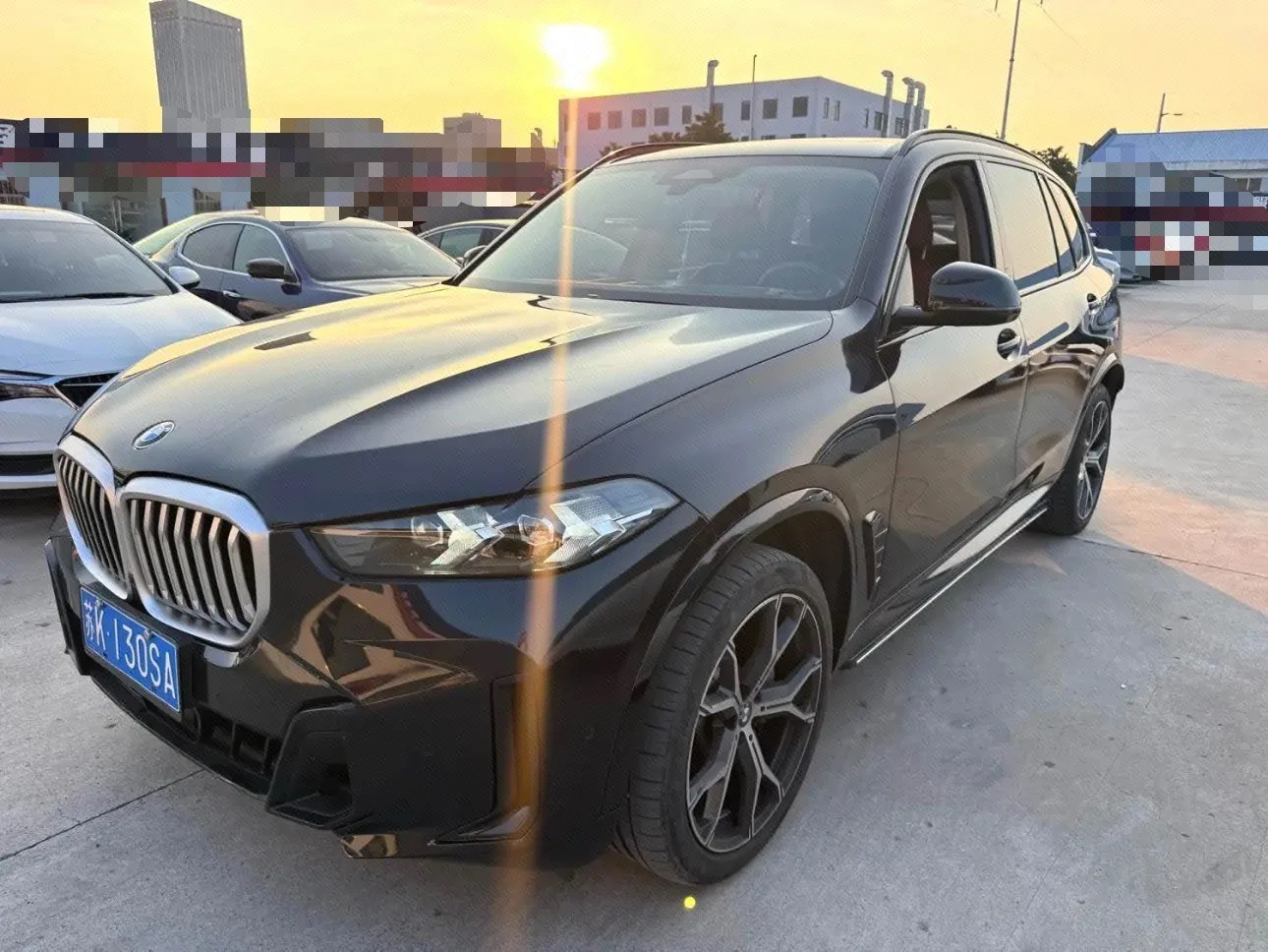 2023 BMW X5 xDrive30Li 48V 2.0T Luxury M Sport Shadow Edition Automatic