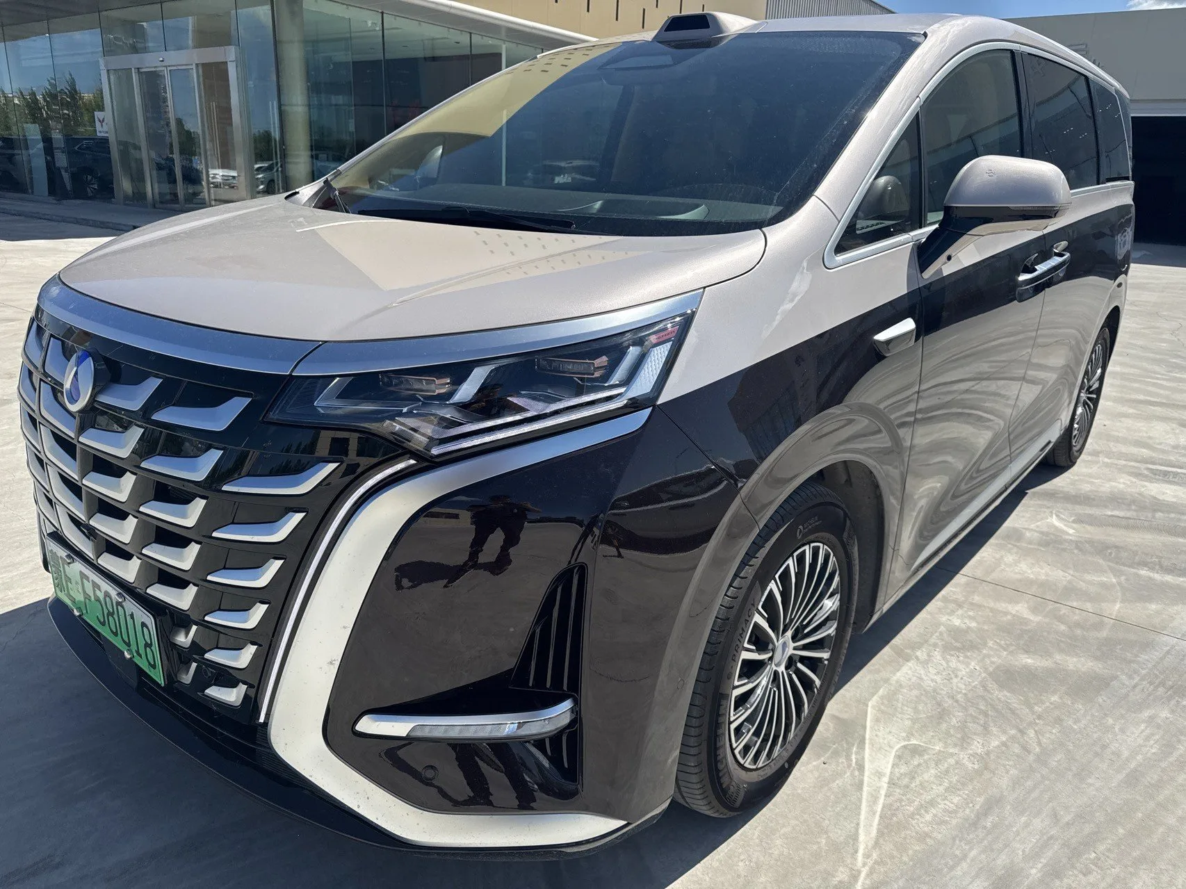 Denza 2025 Denza N9 2.0T CVT 1300 Flagship Automatic