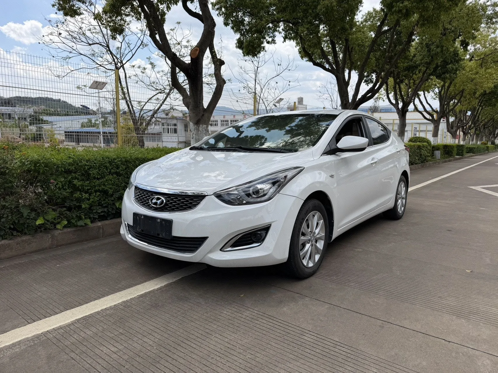 Hyundai Elantra 2016 1.6L Automatic Smart Edition