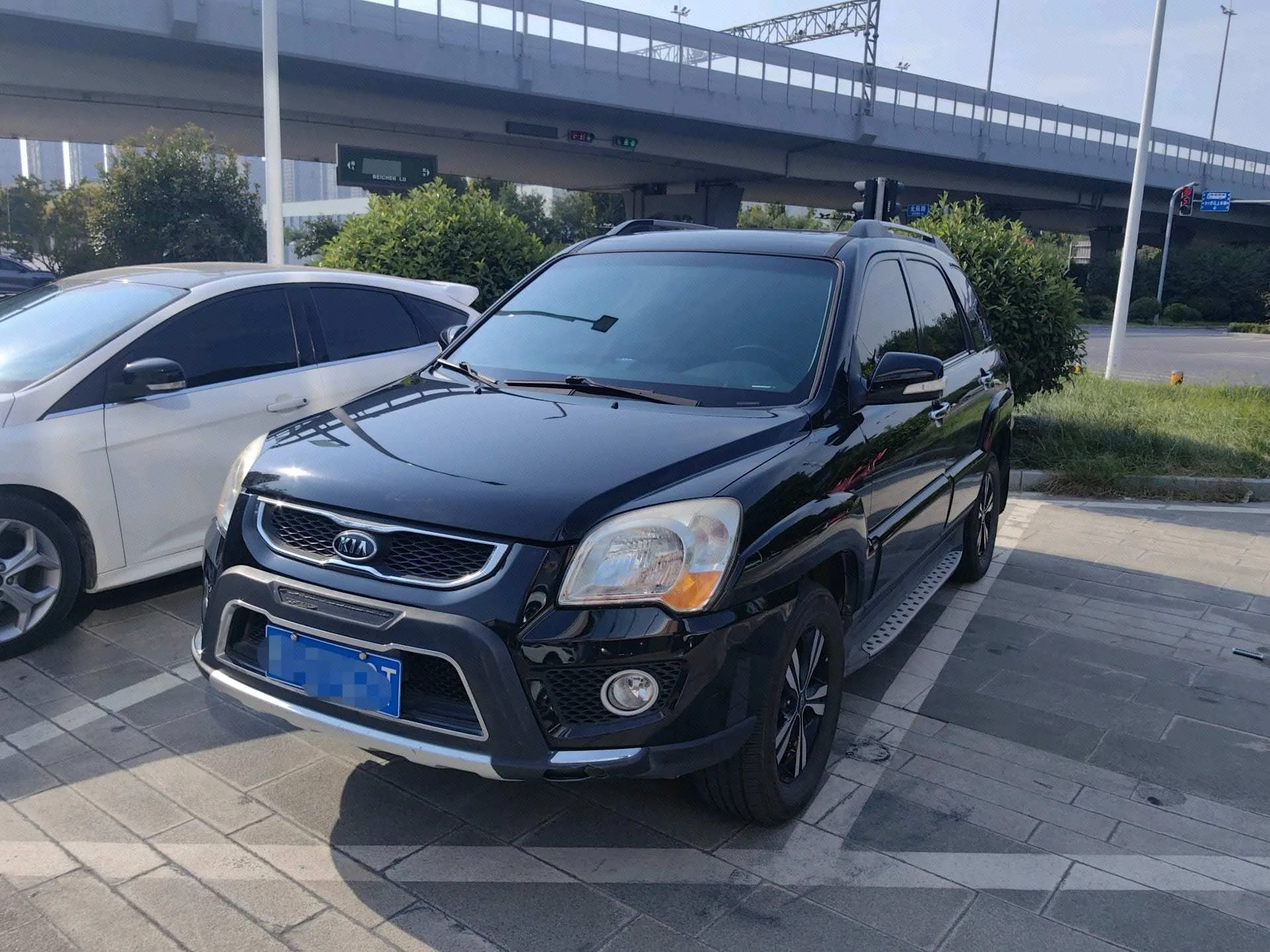 SsangYong Rexton 2011 Model Year 2.0L Automatic Front-Wheel Drive GLS
