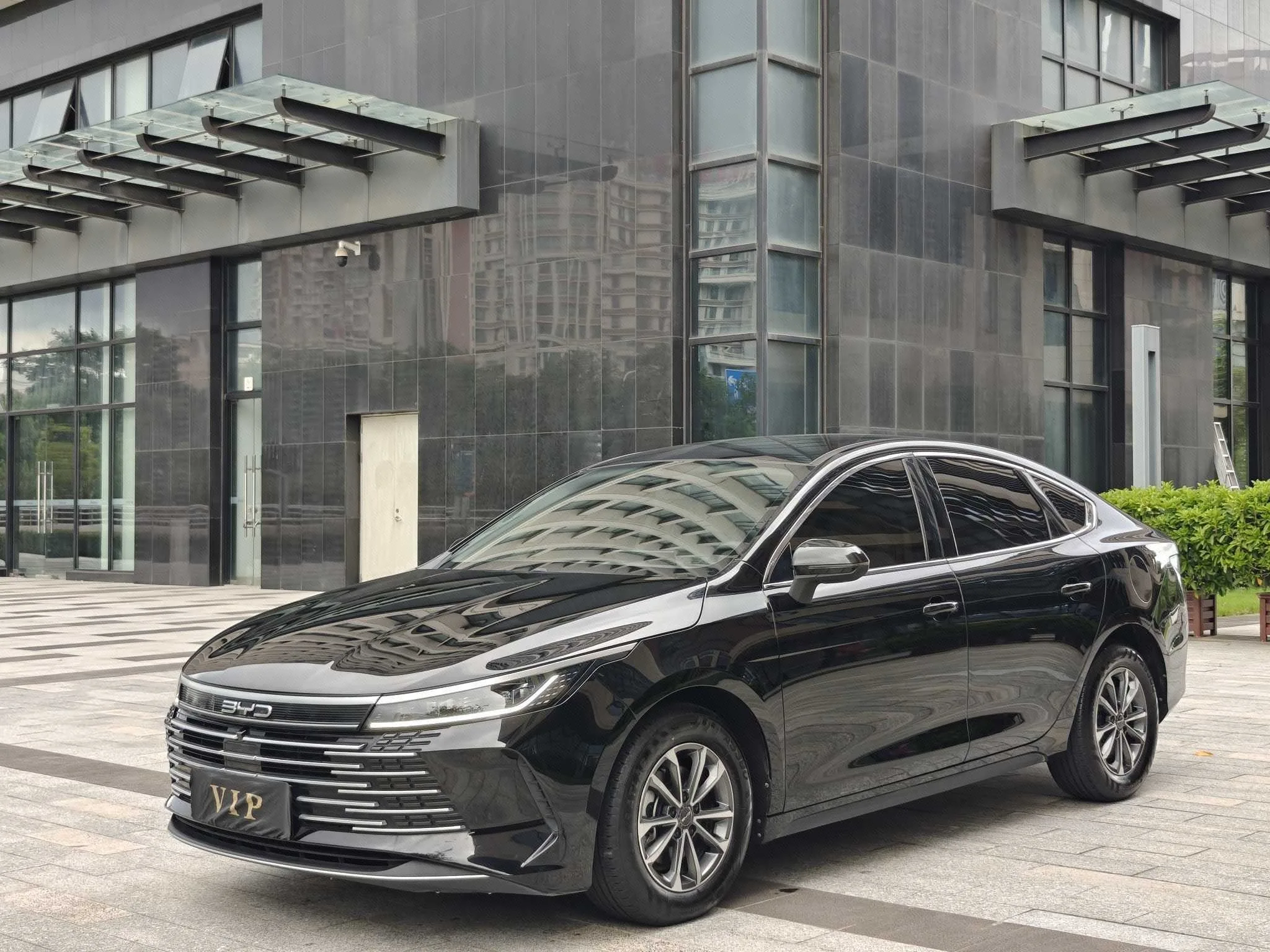 BYD 2024 Destroyer 05 DM-i 1.5 CVT Glory Edition 55KM Luxury Automatic