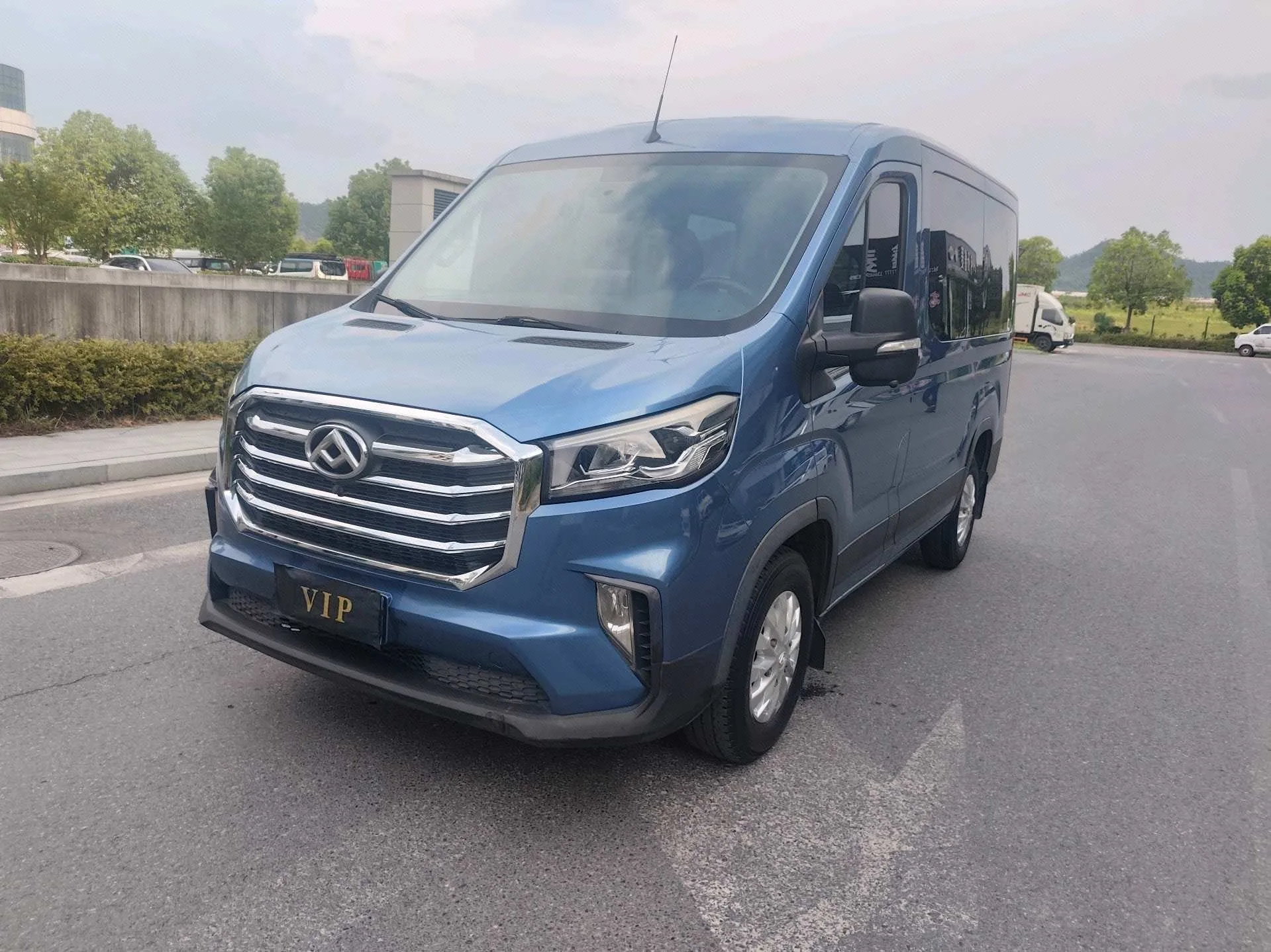 Changjiang 2020 V90 2.0T Yunjie Edition, Front-Wheel Drive, Single Rear Tire, Short Wheelbase, Medium Roof, 6-Seater, Manual Transmission