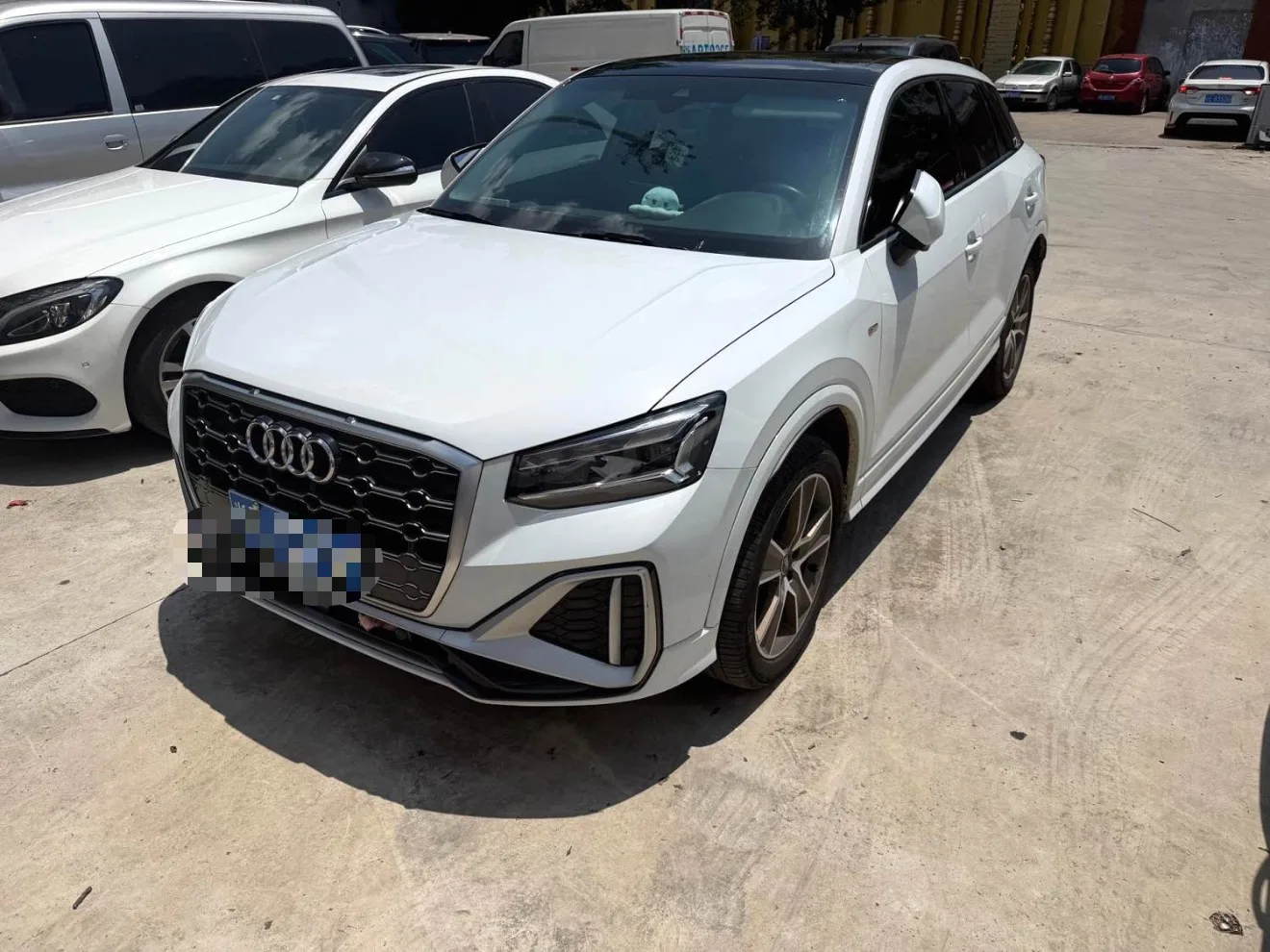 Audi Q2L 2021 35 TFSI Fashion Elegance
