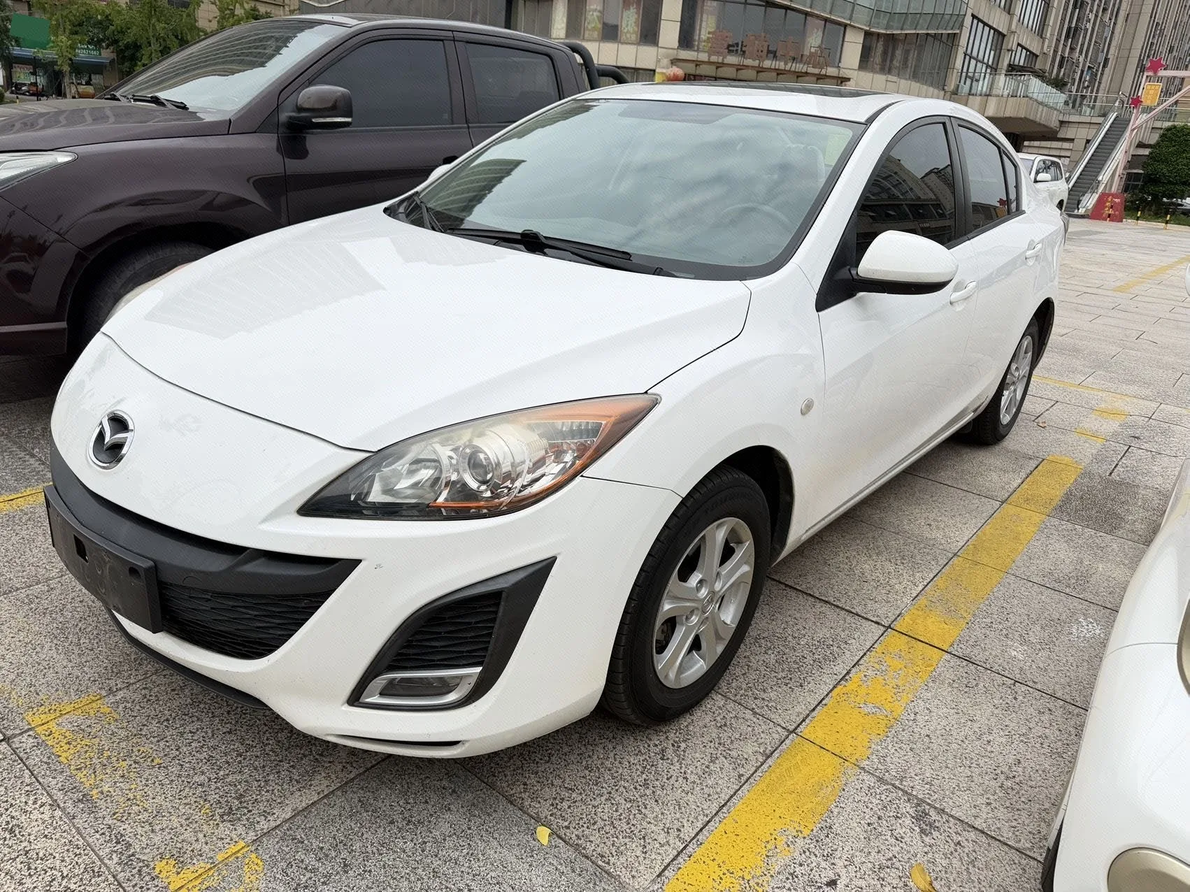 Mazda 3 Axela 2011 Sedan 1.6L Automatic Elite