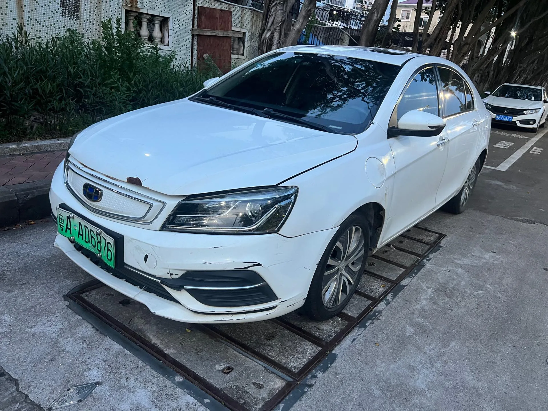 Geely Emgrand EV450 Progressive (2018 Model)