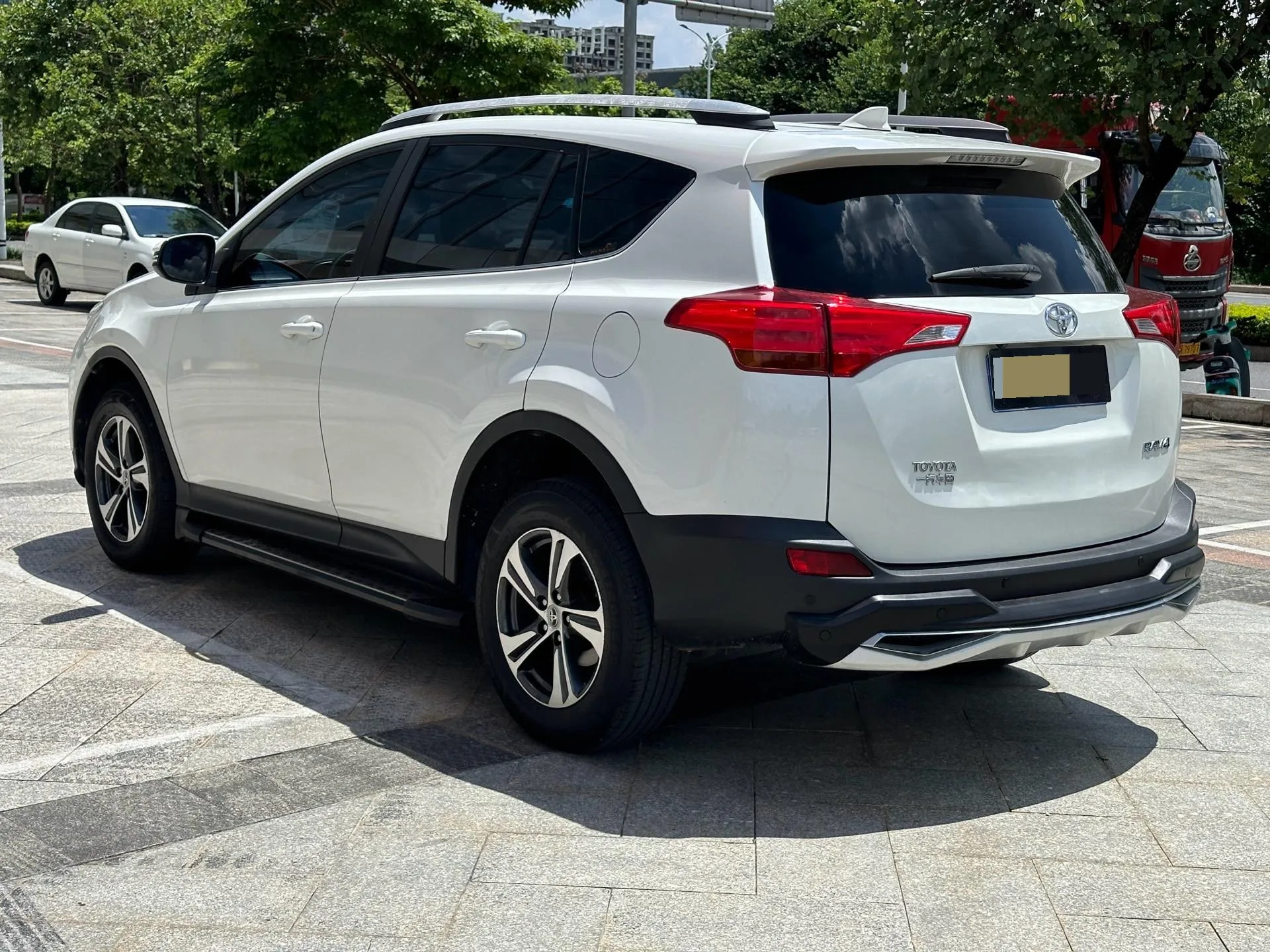 2015 RAV4 2.0L CVT 2WD Fashion Edition