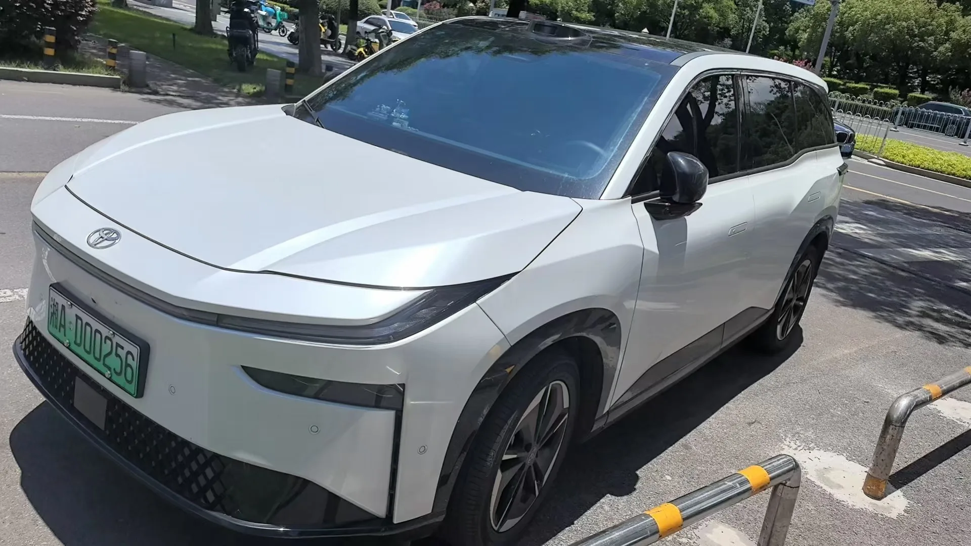 Toyota 2026 Platinum 3X 520 Pro+ LiDAR Edition, Automatic Transmission