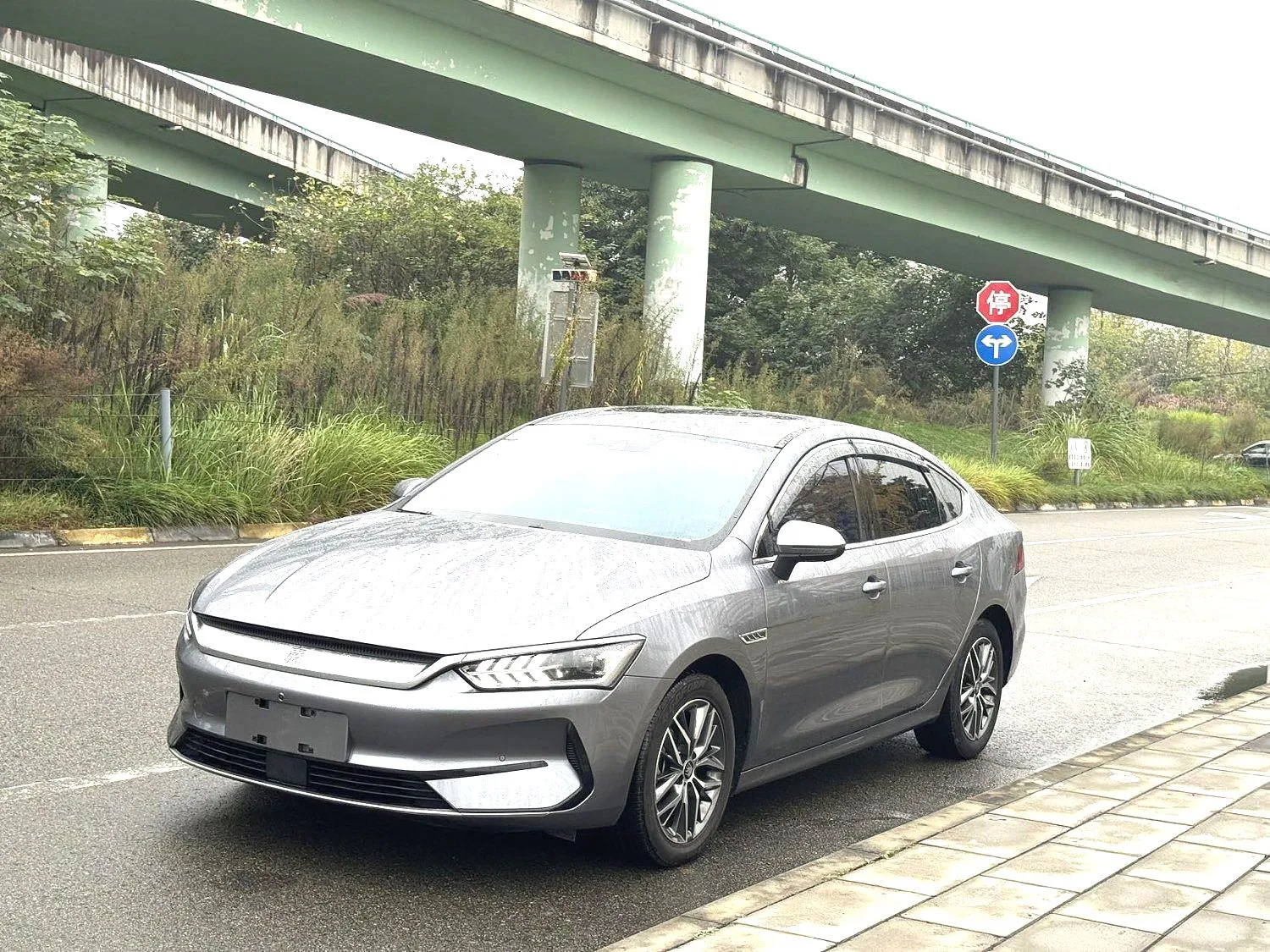 Qin PLUS 2021 EV 500KM Premium Edition