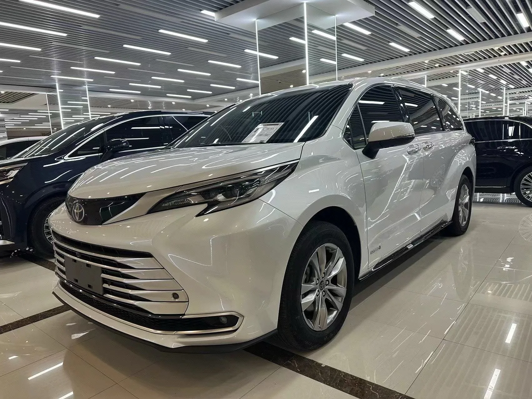 2021 Sienna 2.5L Hybrid Platinum Edition