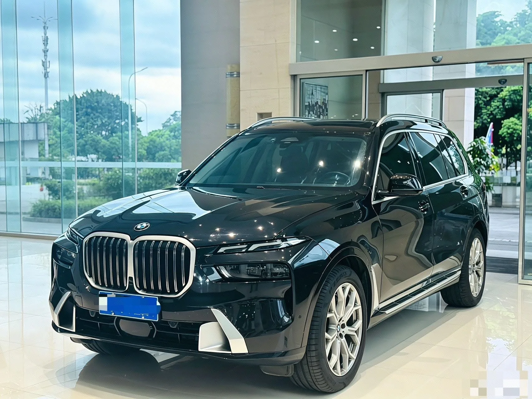 BMW X7 (Imported) 2024 Model Year X7 xDrive40i 48V 3.0T Luxury Line with Premium Package, Automatic Transmission