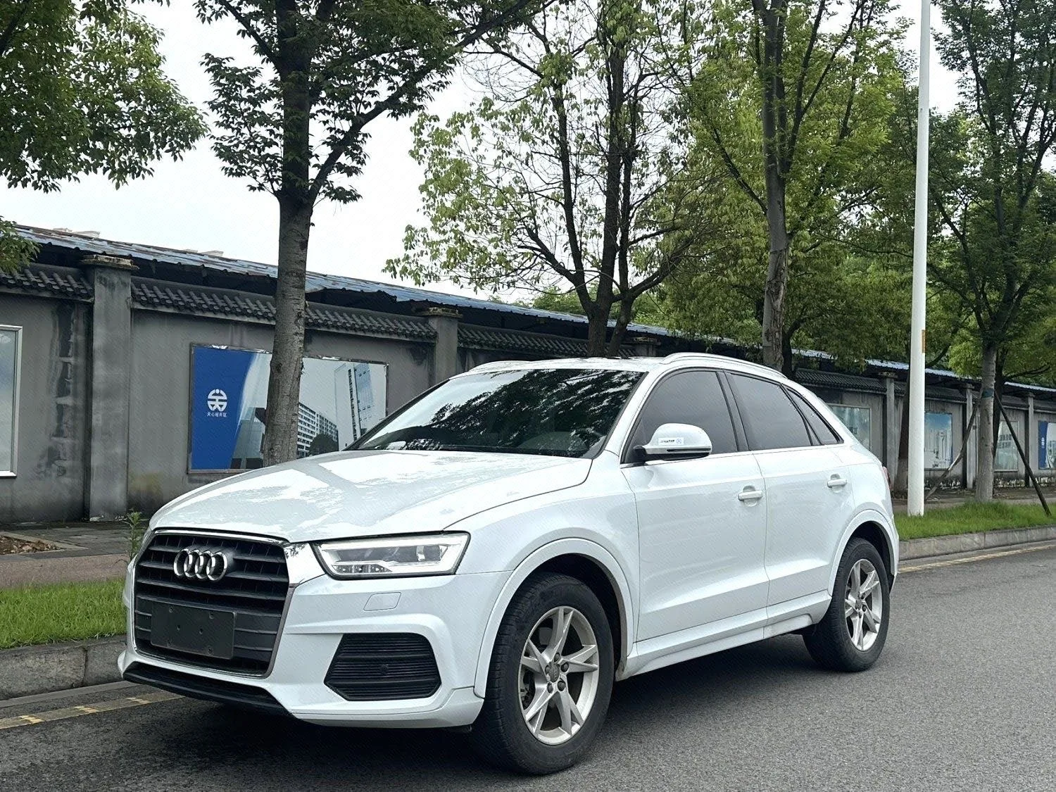 Audi Q3 2018 30th Anniversary Edition 30 TFSI Fashion Model