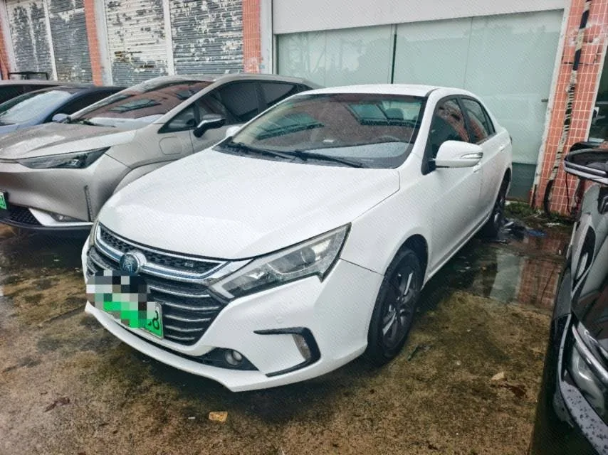 Qin New Energy 2018 Model Year 1.5T Smart Connect Elite