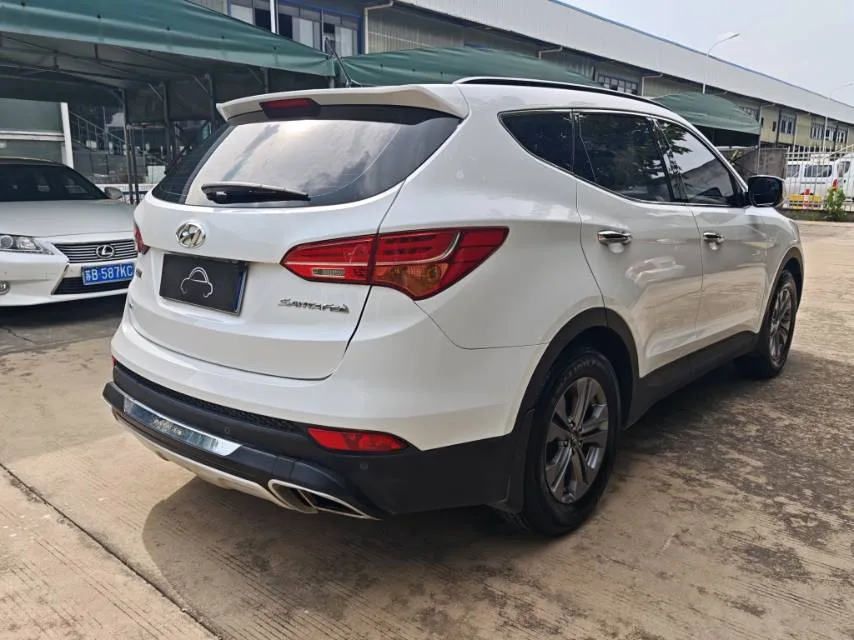 Santa Fe 2013 2.4L Automatic 2WD Smart Edition