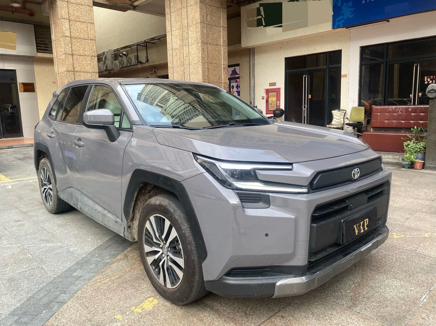 Toyota 2026 RAV4 Hybrid 2.0 CVT 2WD Luxury Edition, Automatic Transmission