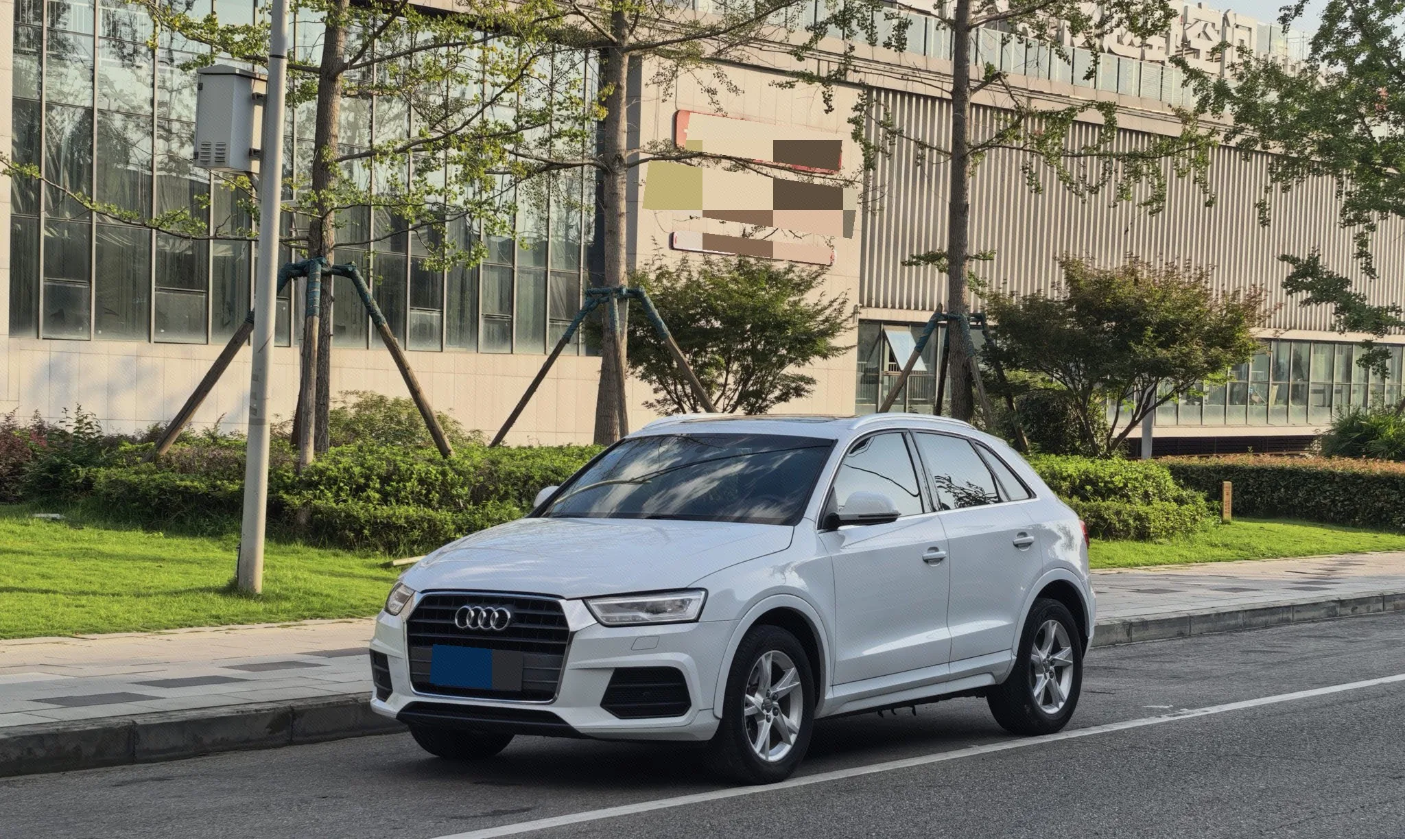 Audi Q3 2018 30th Anniversary Edition 30 TFSI Fashion Model