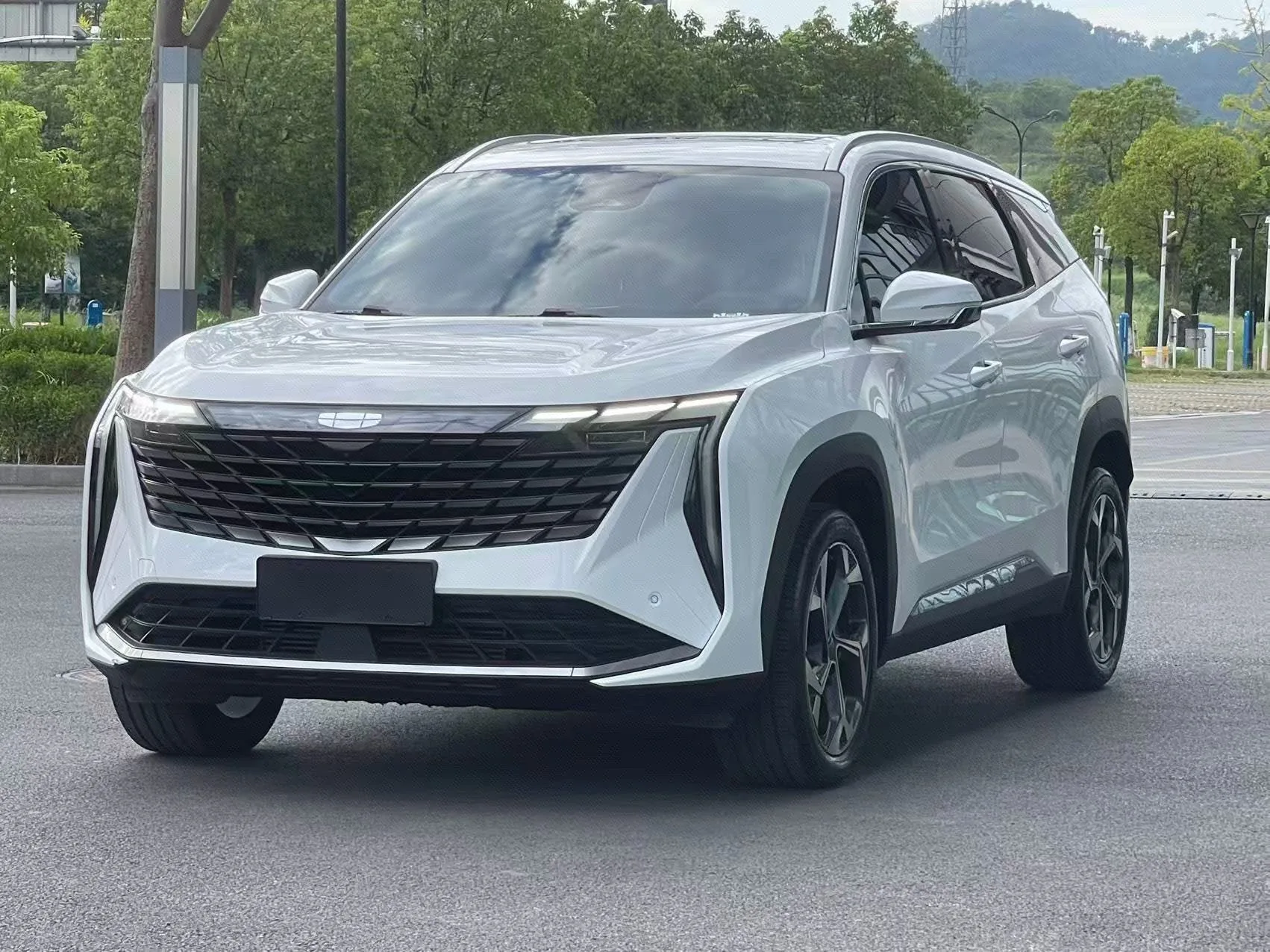 Geely Boyue L 2024 1.5TD DCT Premium Edition