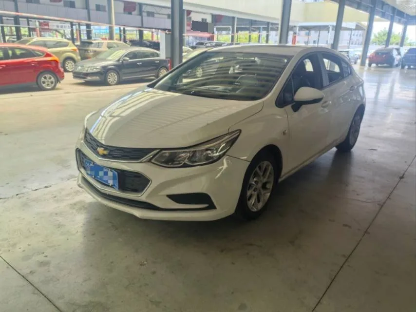 2018 Chevrolet Cruze Hatchback 320 Automatic Pioneer Sunroof Edition
