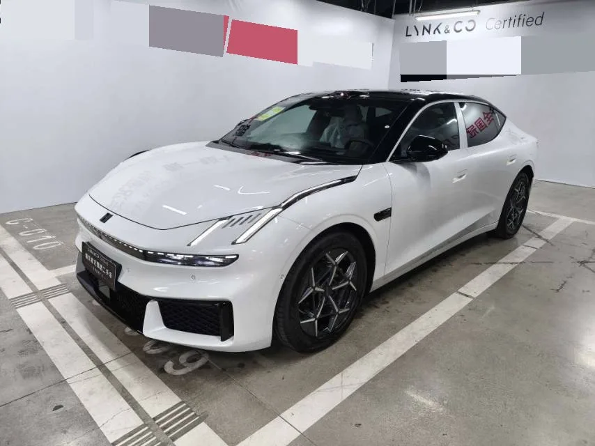 Lynk & Co 2026 Model Year Lynk & Co 10 701 Long Range Ultra Automatic Transmission