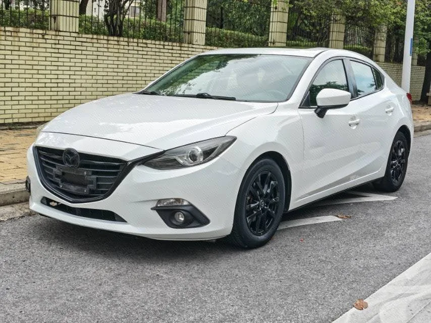 Mazda3 Axela 2014 Sedan 1.5L Automatic Luxury