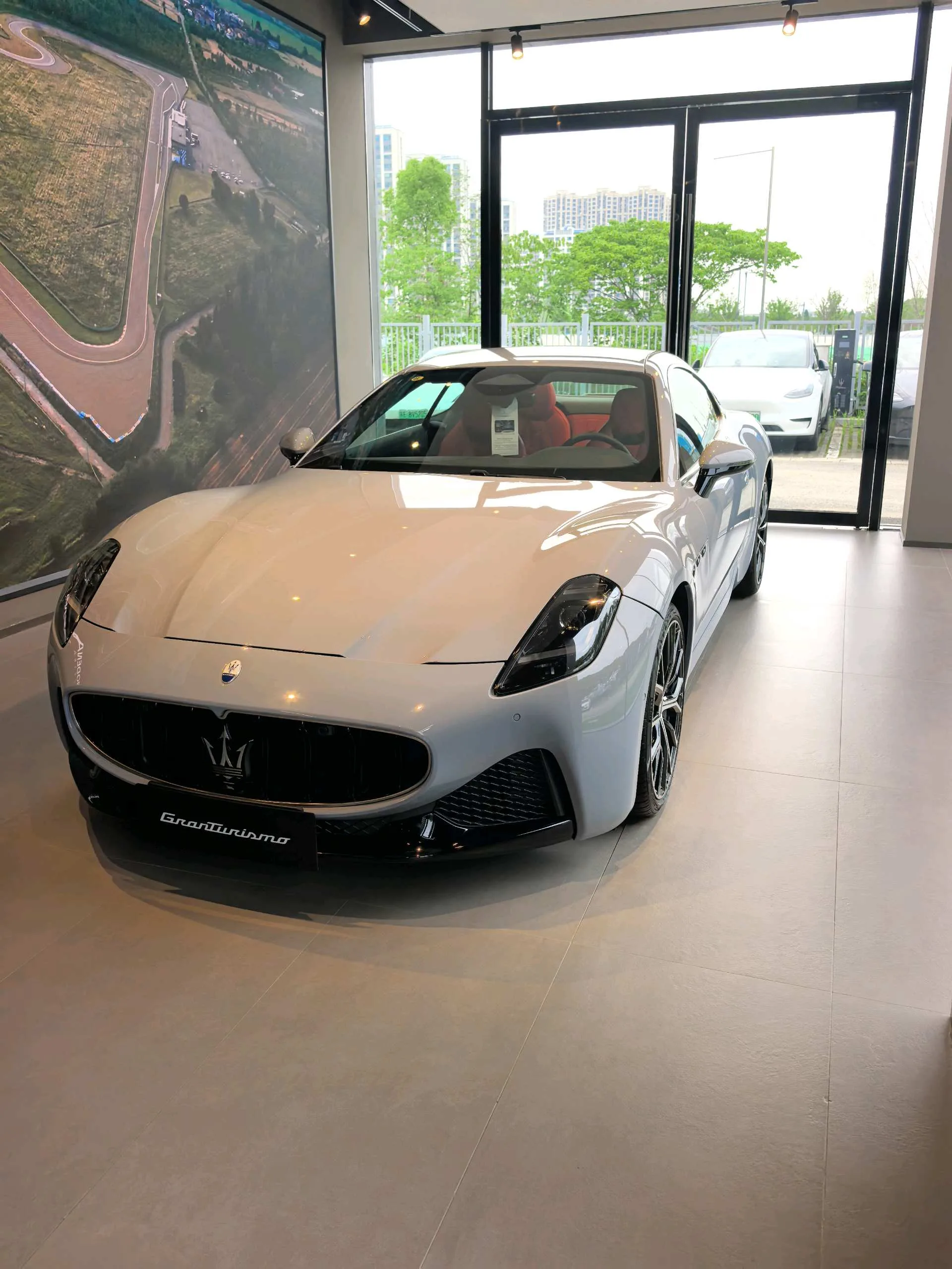 2023 GranTurismo 3.0T Modena