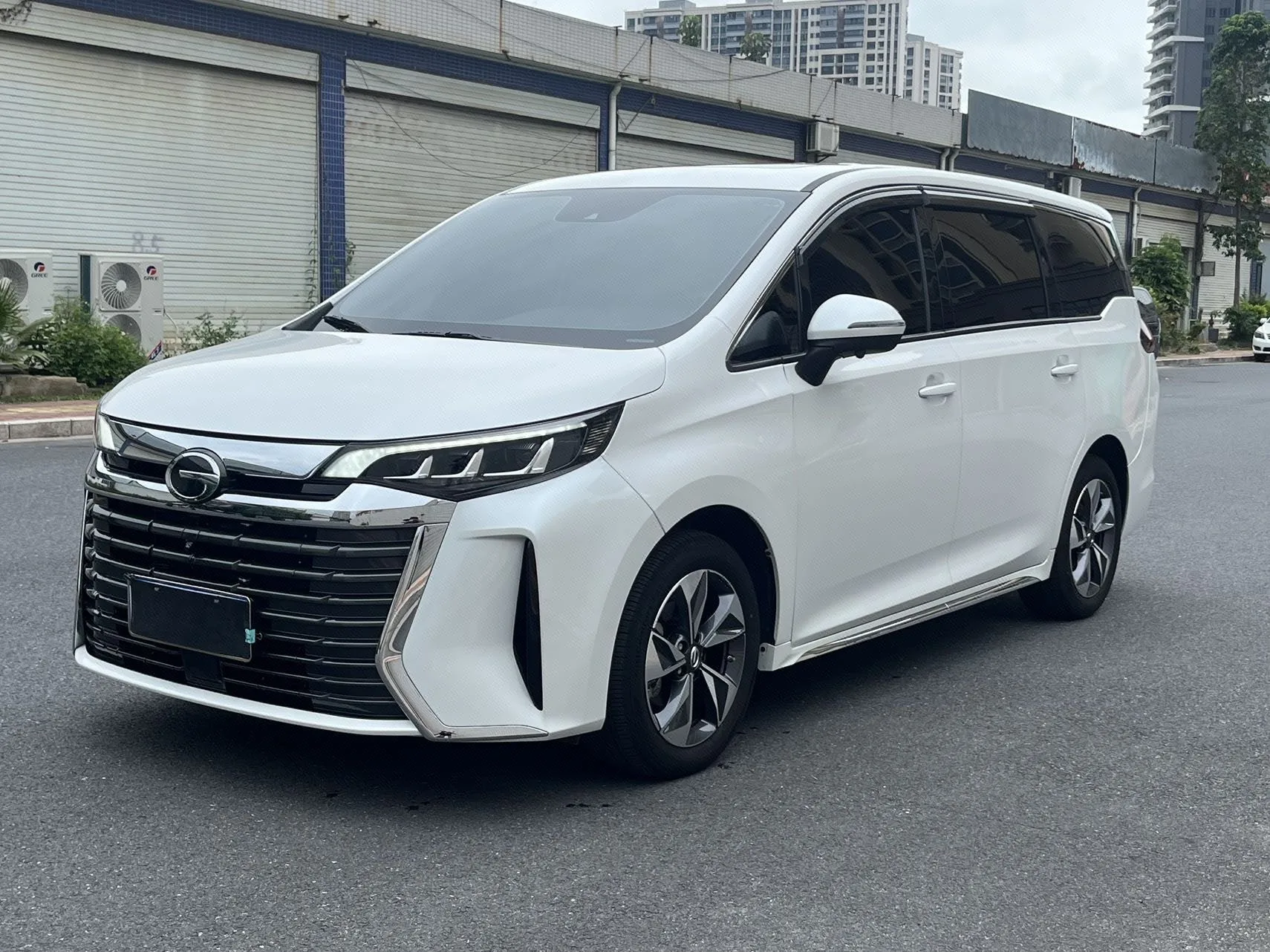 Trumpchi 2025 M6 MAX 1.5T 270T WDCT Luxury Edition Automatic